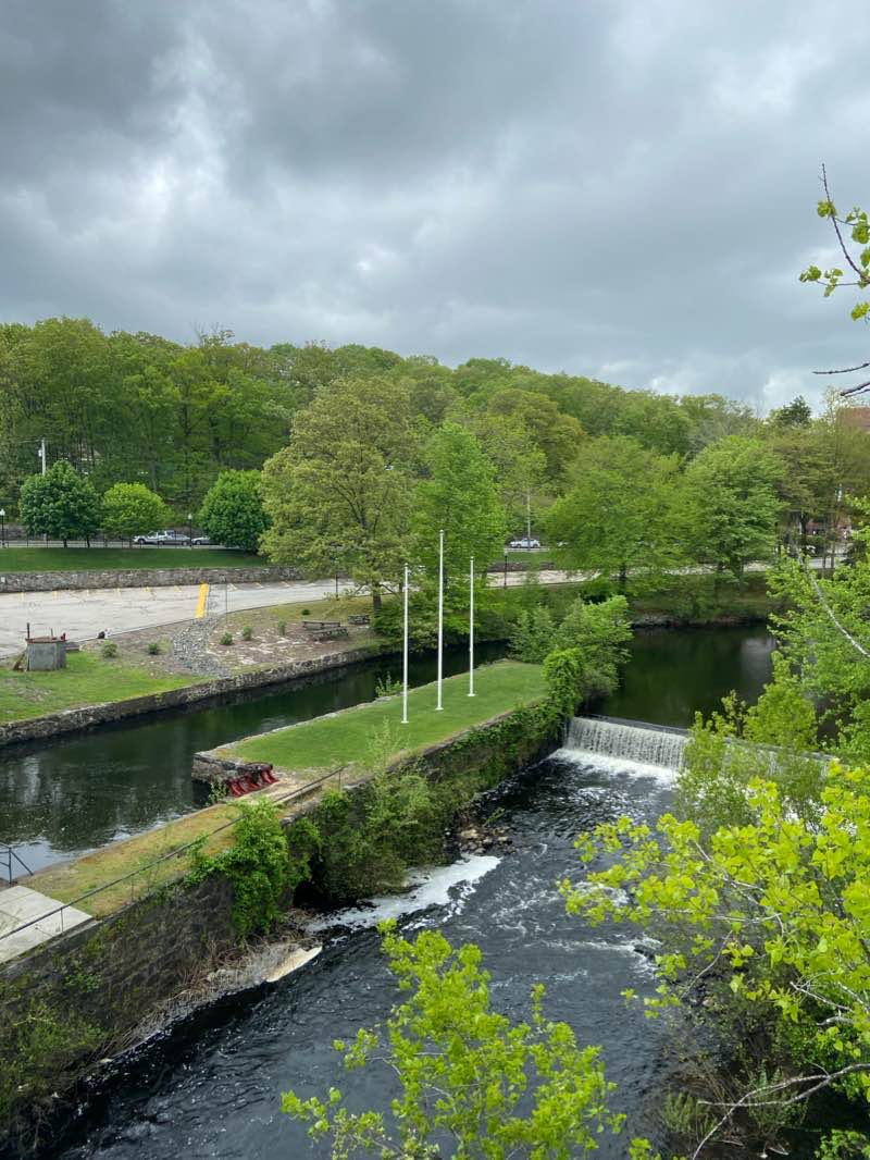 walking near me in Riverpoint Park in winter