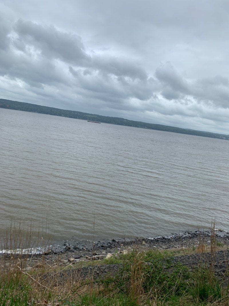walking near me in Haverstraw Beach State Park in winter