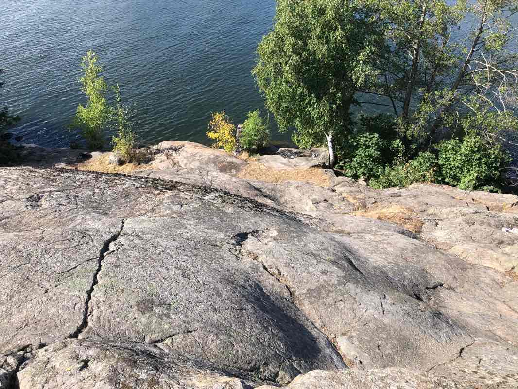 walking near me in Tuvanparken in winter