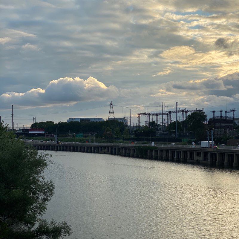 walking near me in 40th St Trolley Portal Gardens in winter