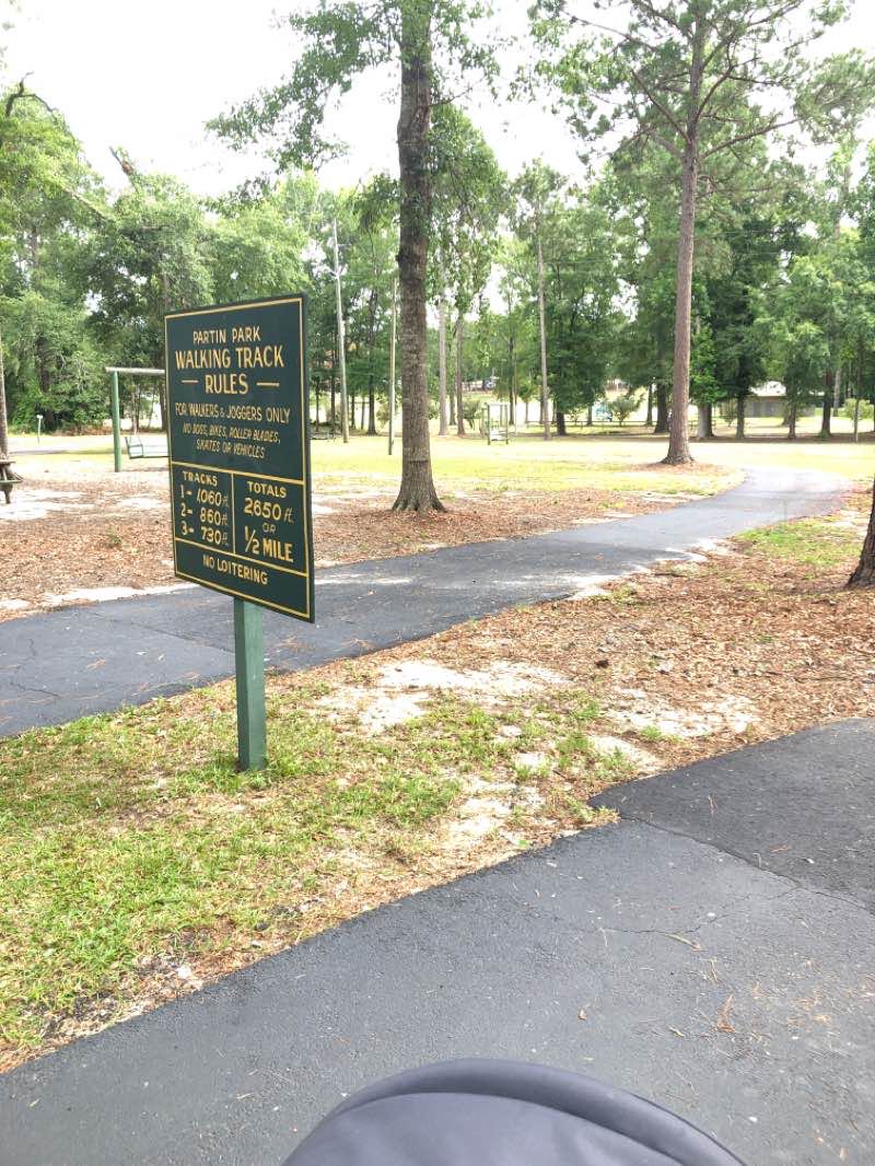 walking near me in Partin Park in winter