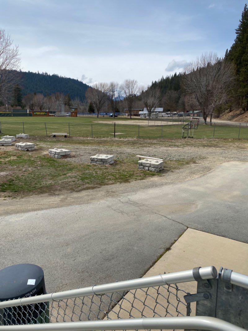 walking near me in Gansner Park in winter
