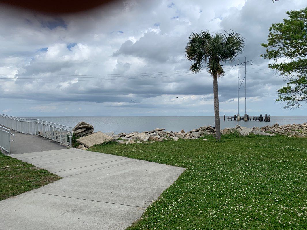 walking near me in Pontchartrain Park in winter
