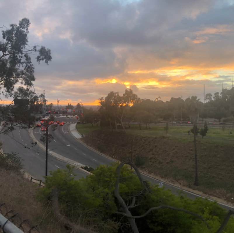 Kendall Keren !🚶🏽‍♀️😷🇺🇸🌇🥾 post 2