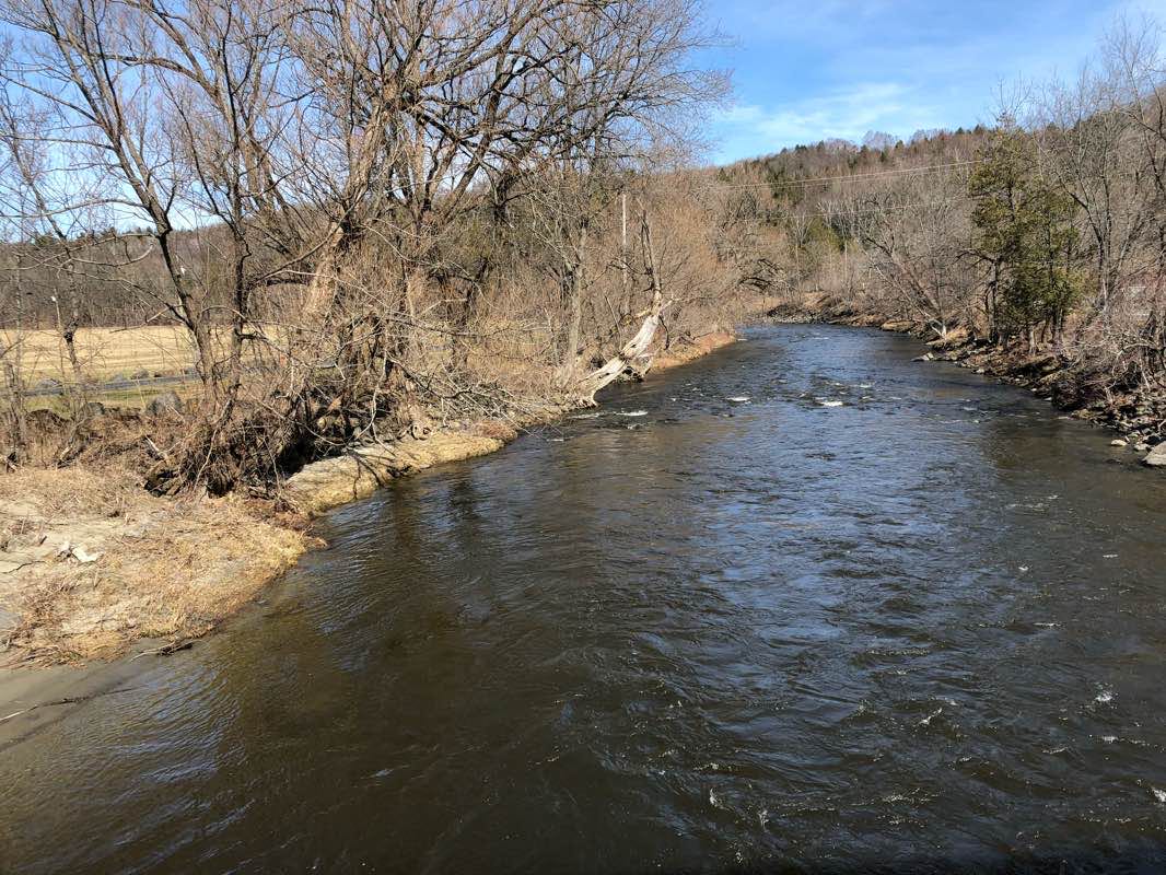 walking near me in Parc Denis-Marcoux in winter