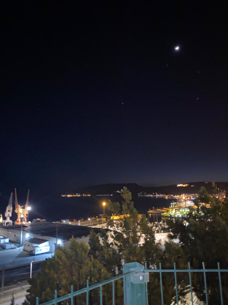 walking near me in Jardim Engenheiro Luís da Fonseca in winter