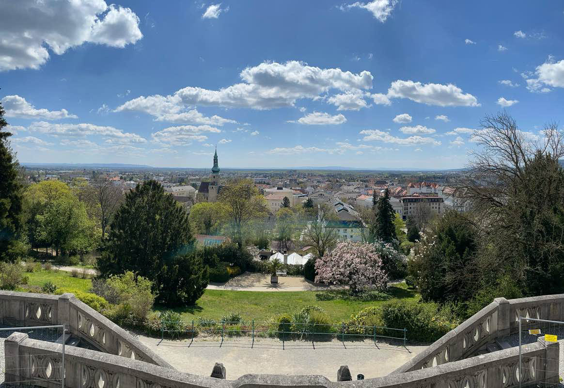 walking near me in Kurpark in winter