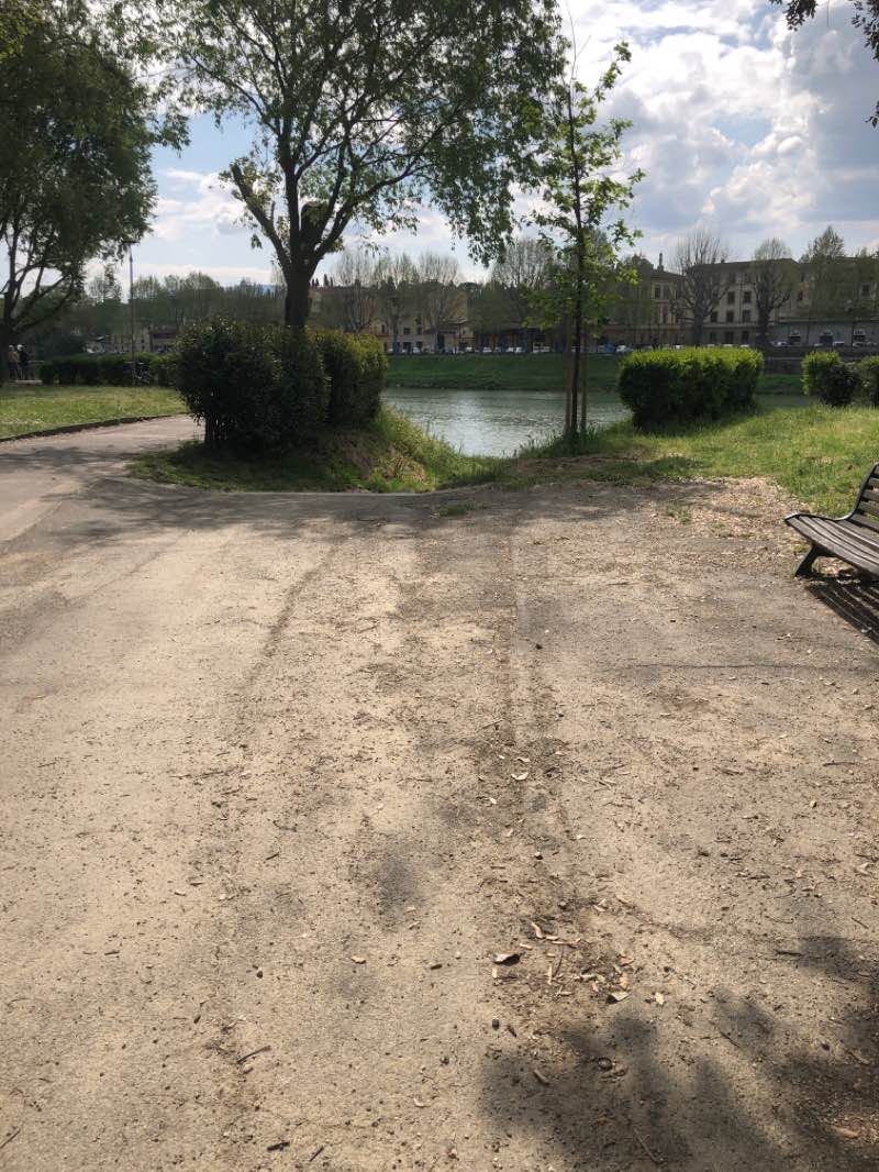 walking near me in Giardino Antonino Caponnetto in winter