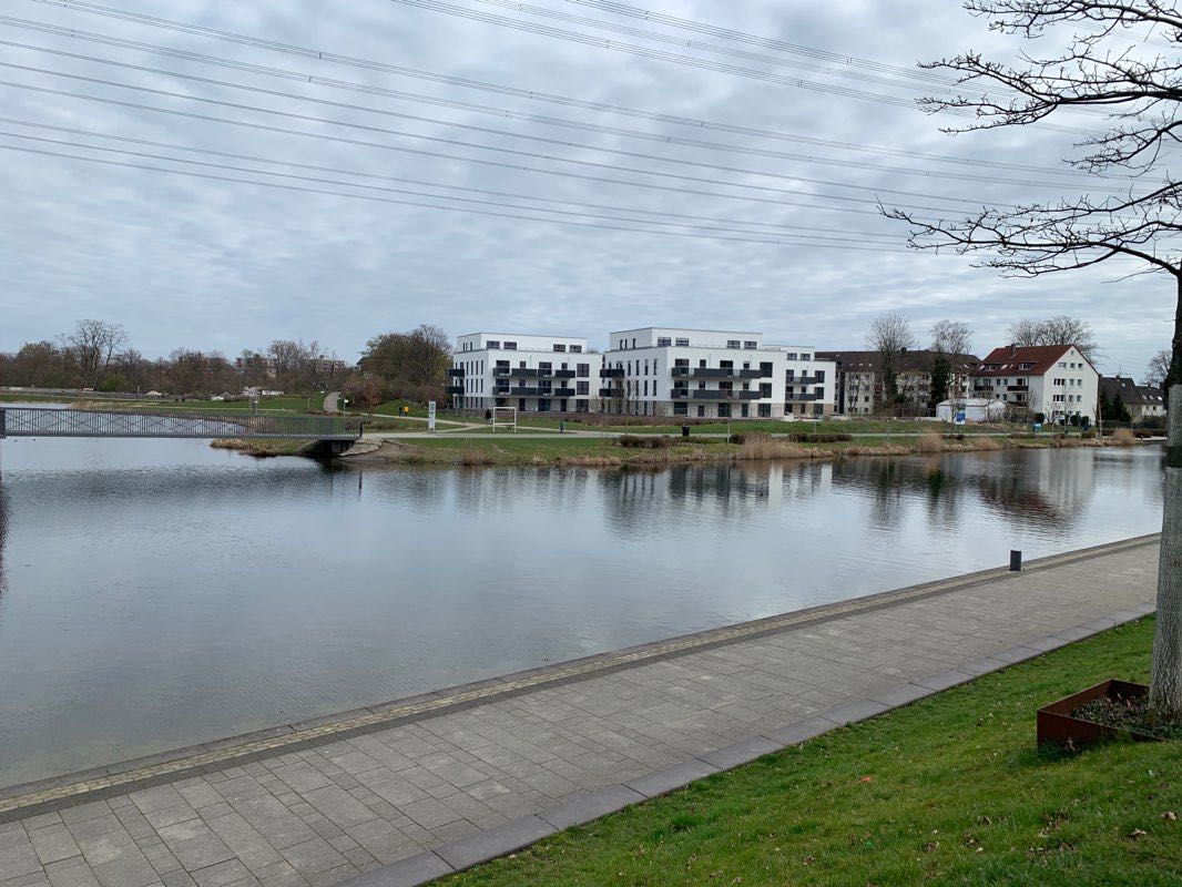walking near me in Krupp-Park in winter