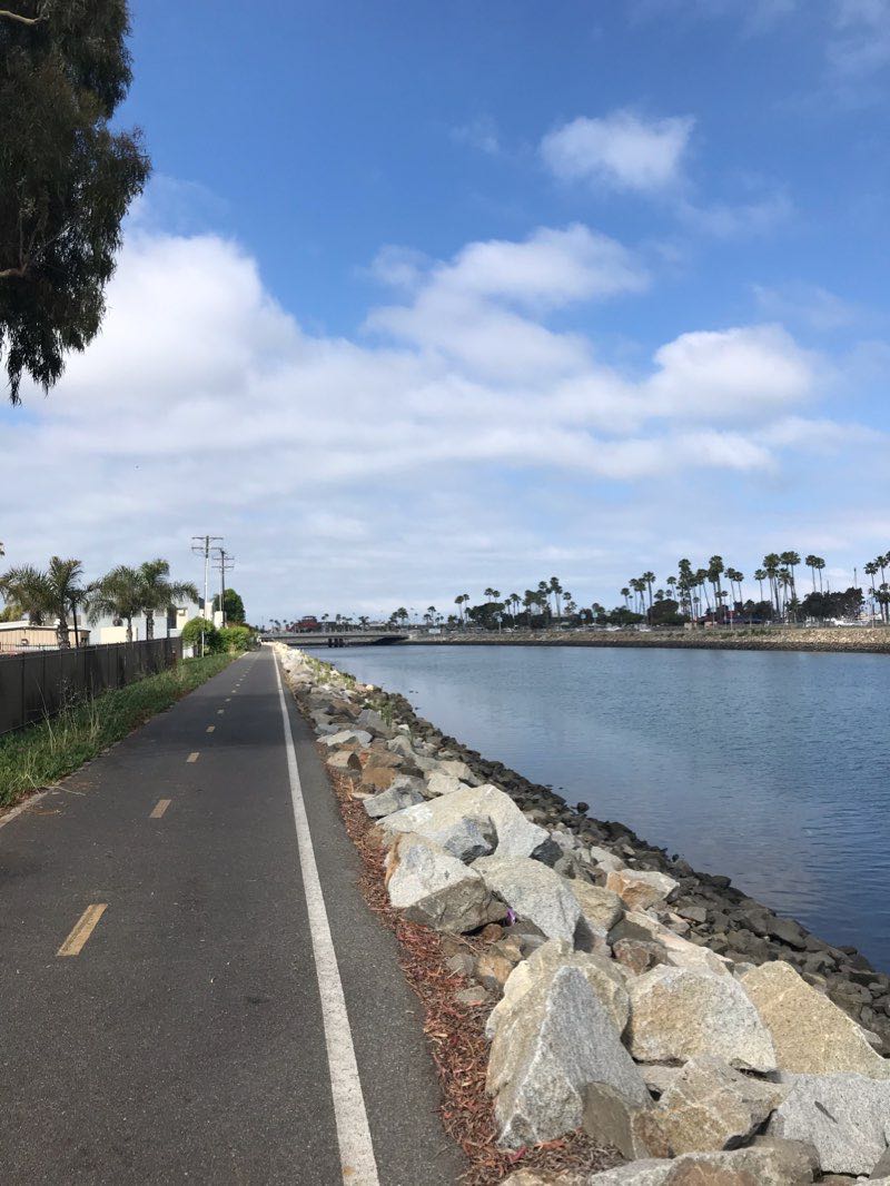 walking near me in Oak Creek Park in winter