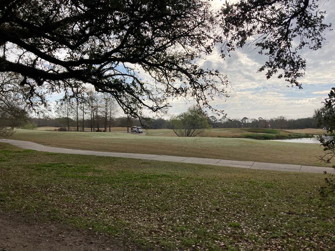 walking near me in Audubon Riverview Park in winter