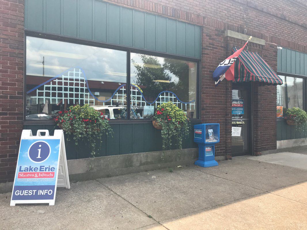 walking near me in Washington Park in winter