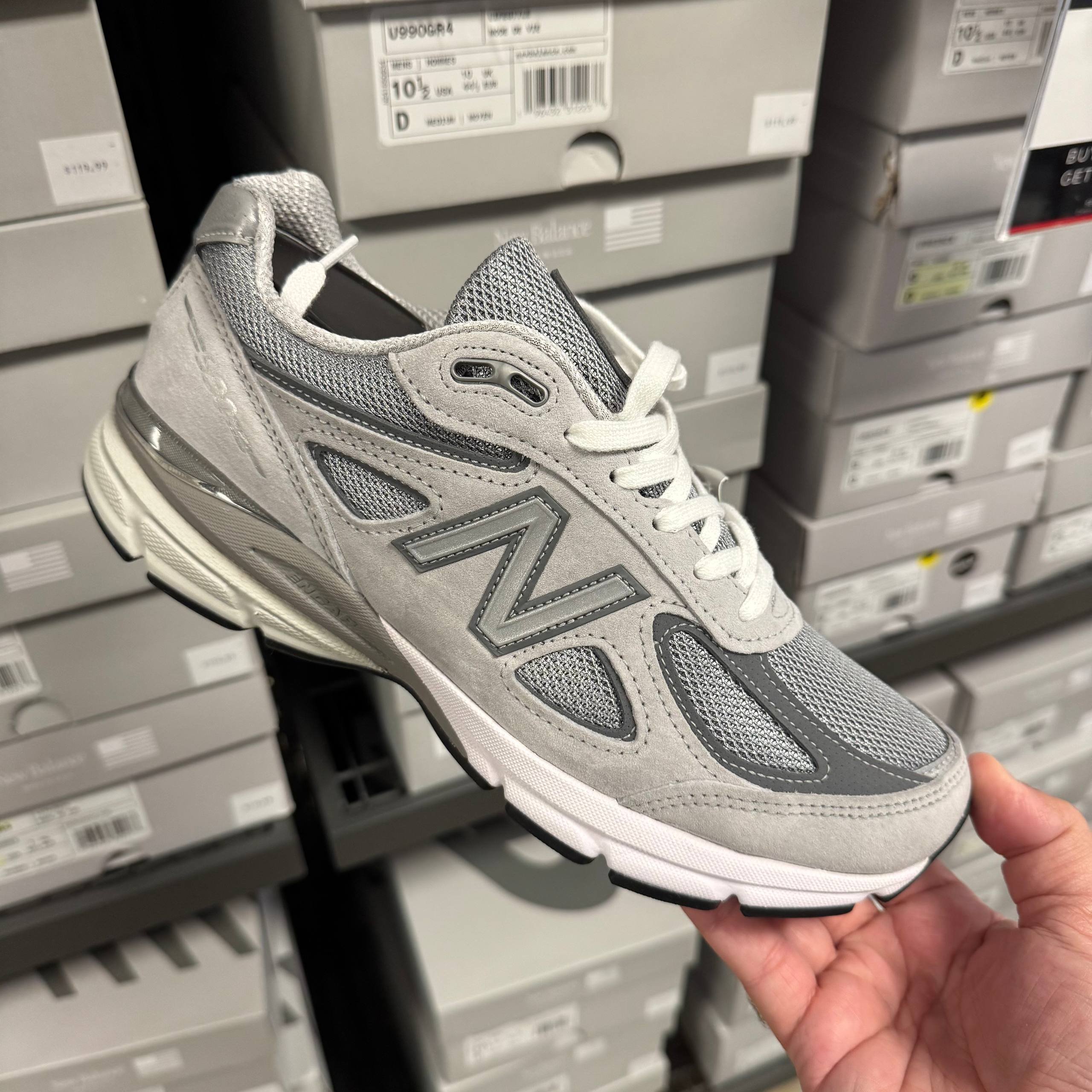 990