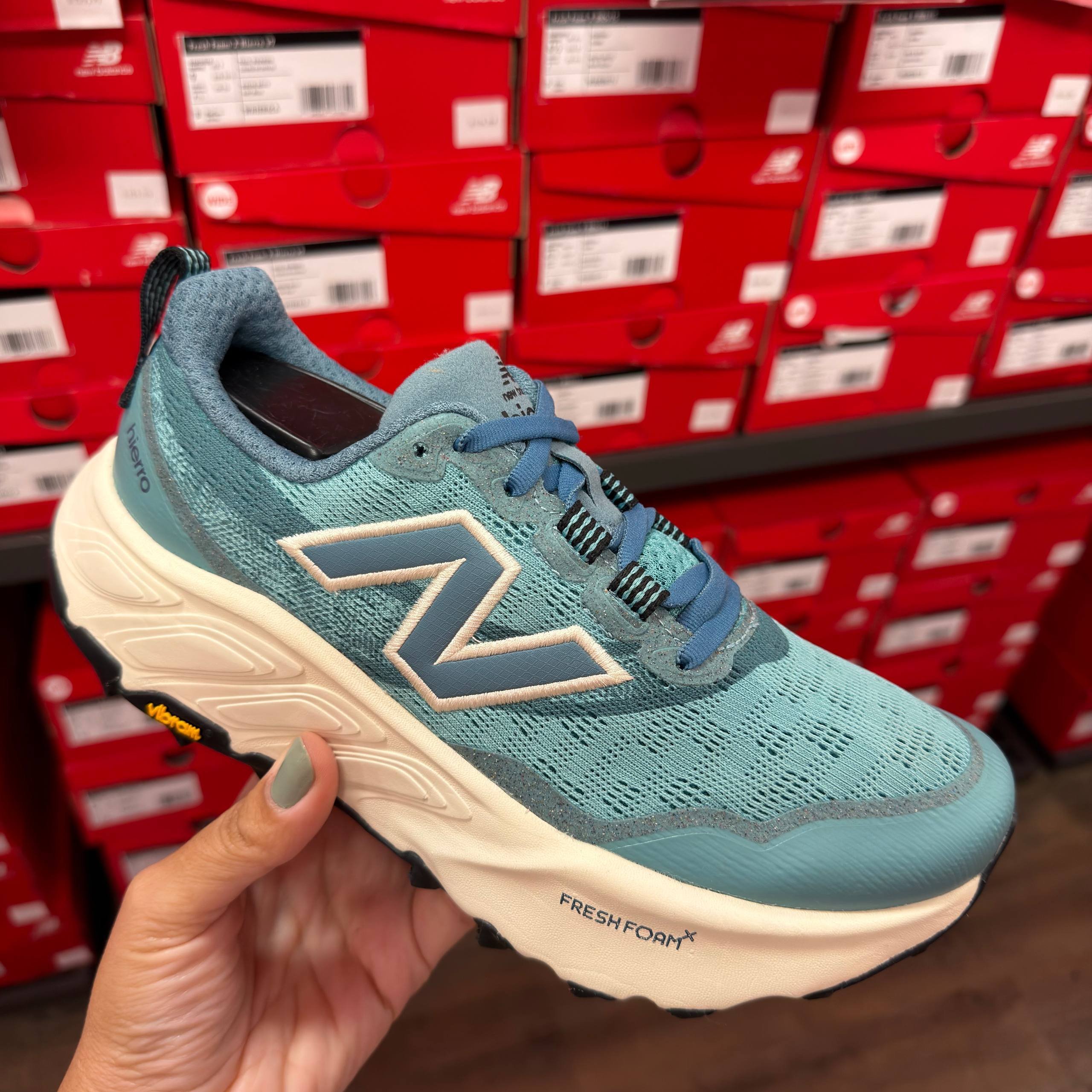 FRESH FOAM  X HIERRO V9 - NECESSÁRIO A COMPRA DE + 1 TÊNIS PARA ATIVAR O DESCONTO
