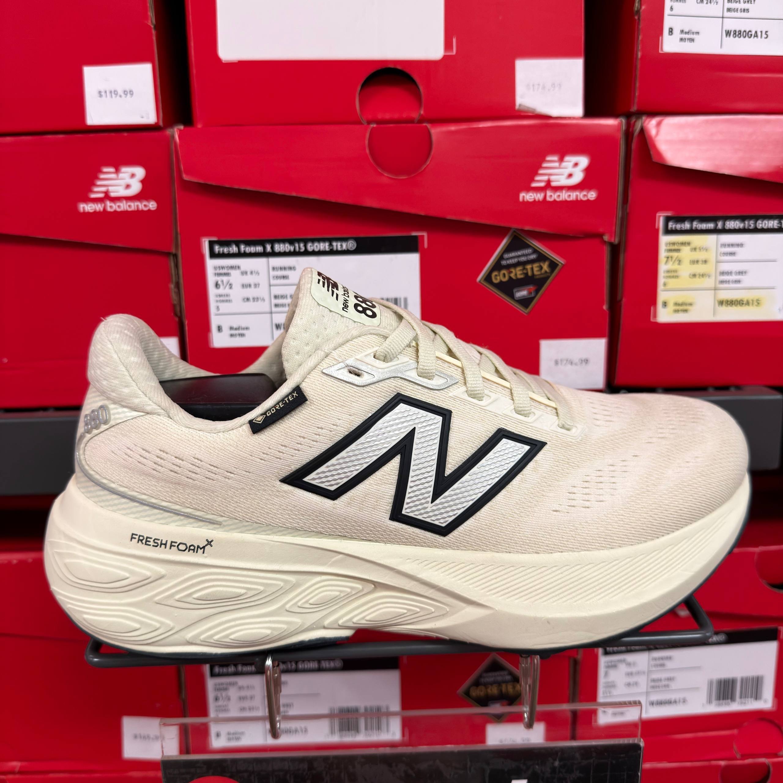 FRESH FOAM  X 880 V15 GORE TEX  - NECESSÁRIO A COMPRA DE + 1 TÊNIS PARA ATIVAR O DESCONTO