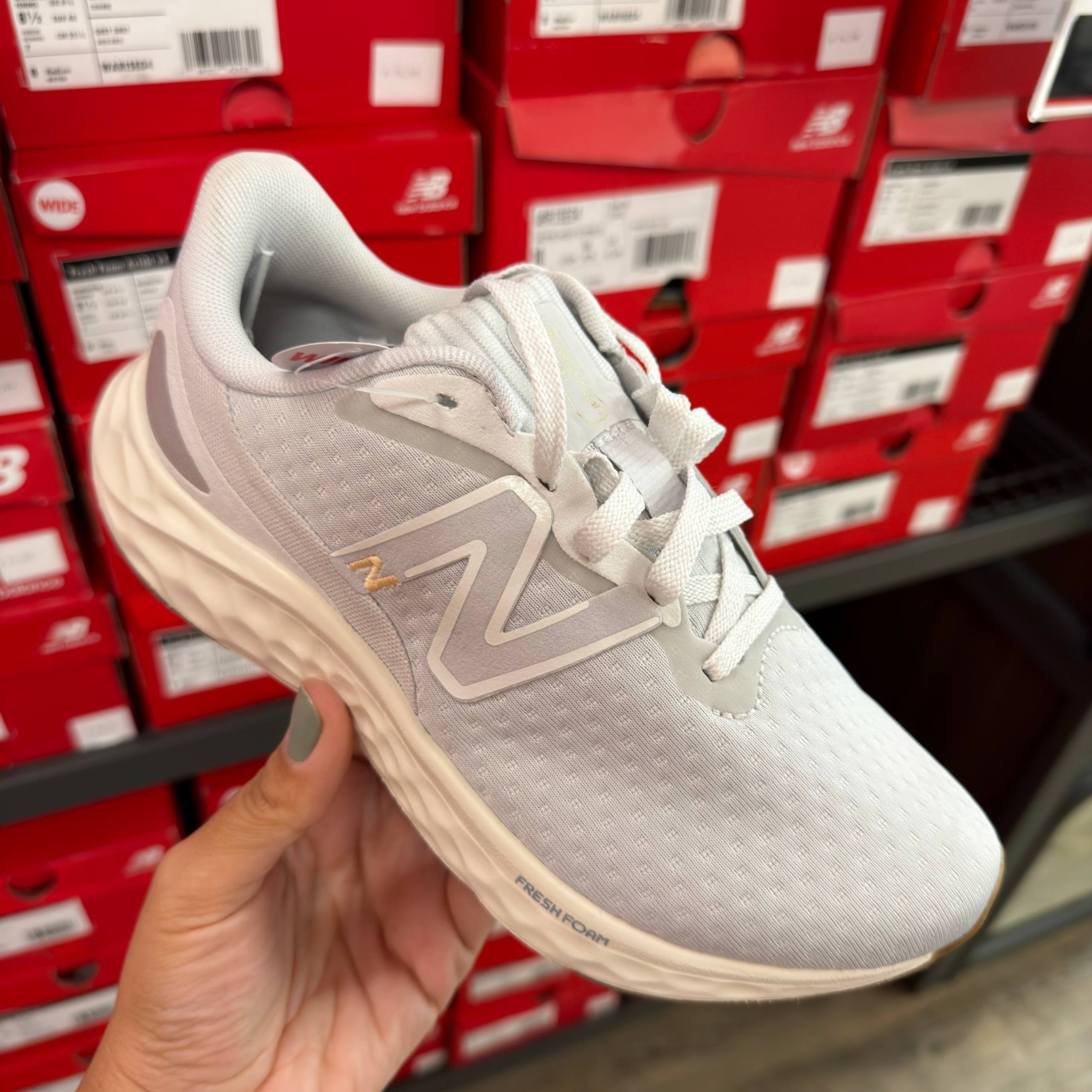 FRESH FOAM ARISHI V4  - NECESSÁRIO A COMPRA DE + 1 TÊNIS PARA ATIVAR O DESCONTO