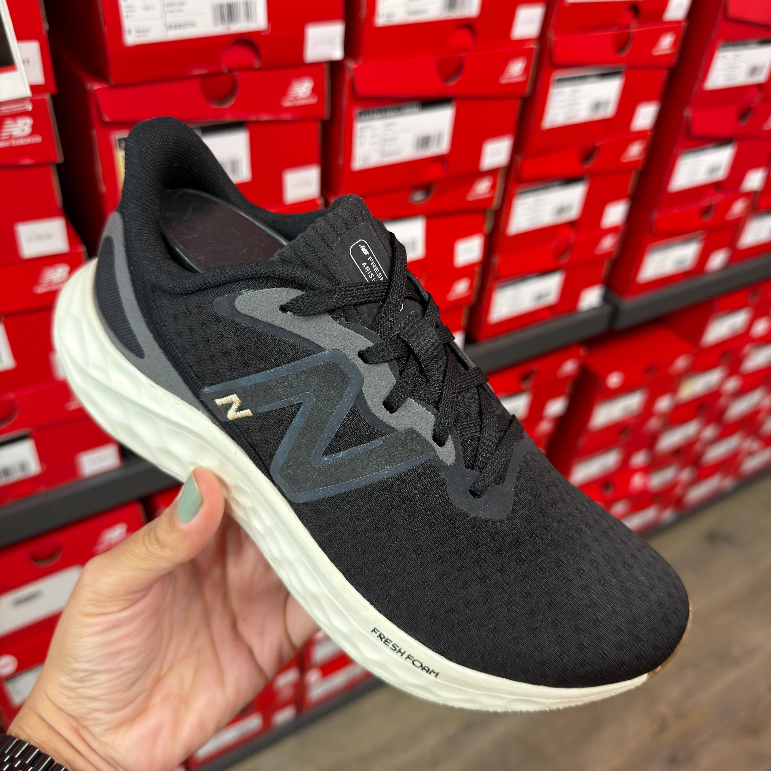 FRESH FOAM ARISHI V4  - NECESSÁRIO A COMPRA DE + 1 TÊNIS PARA ATIVAR O DESCONTO