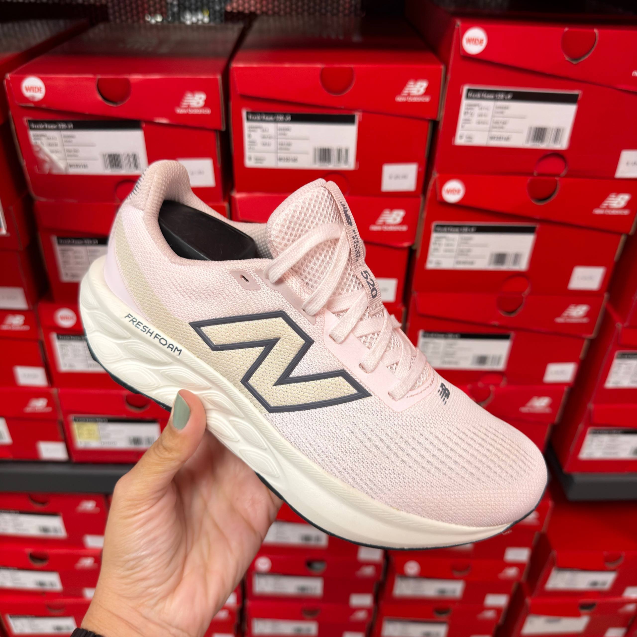 FRESH FOAM 520 V9  - NECESSÁRIO A COMPRA DE + 1 TÊNIS PARA ATIVAR O DESCONTO