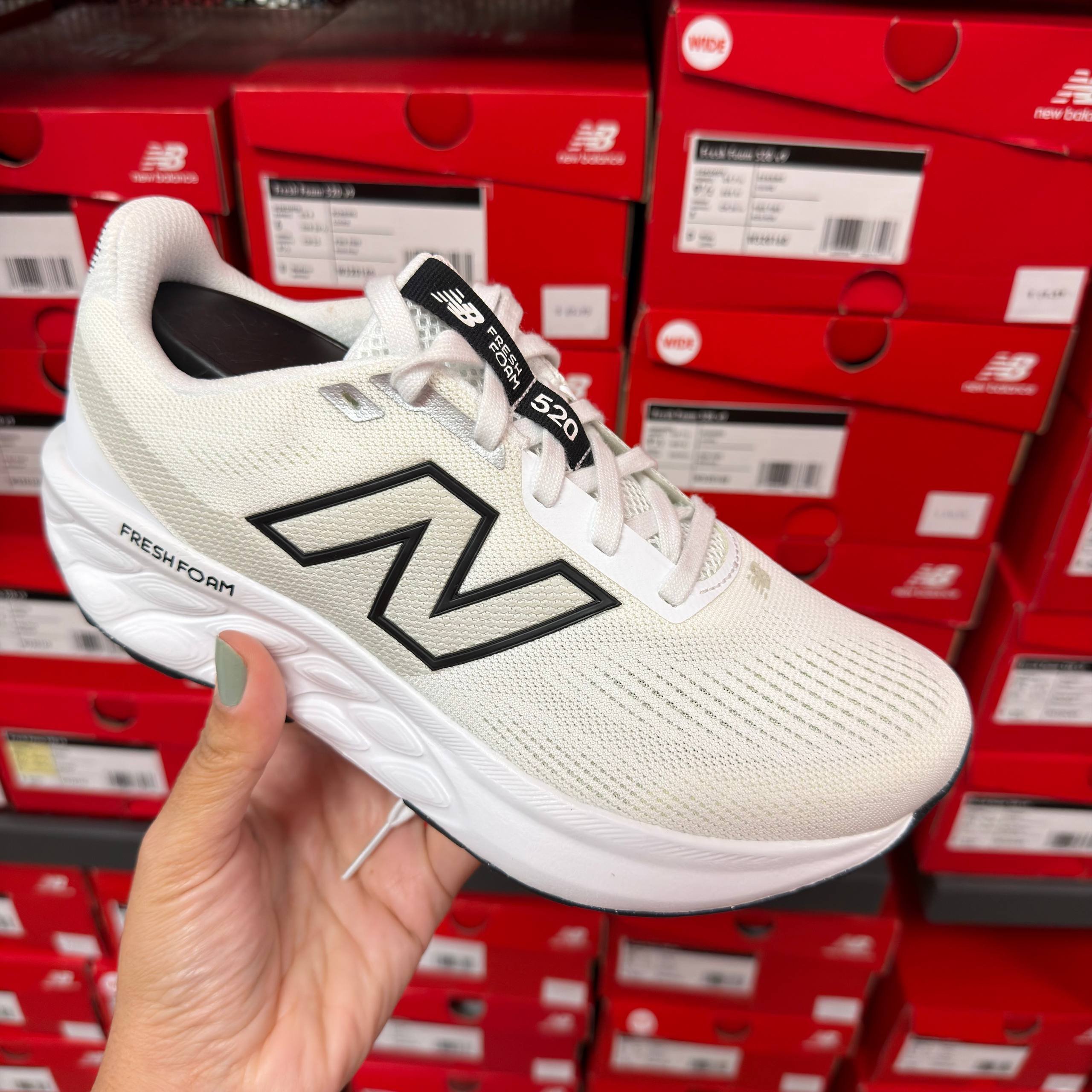 FRESH FOAM 520 V9  - NECESSÁRIO A COMPRA DE + 1 TÊNIS PARA ATIVAR O DESCONTO