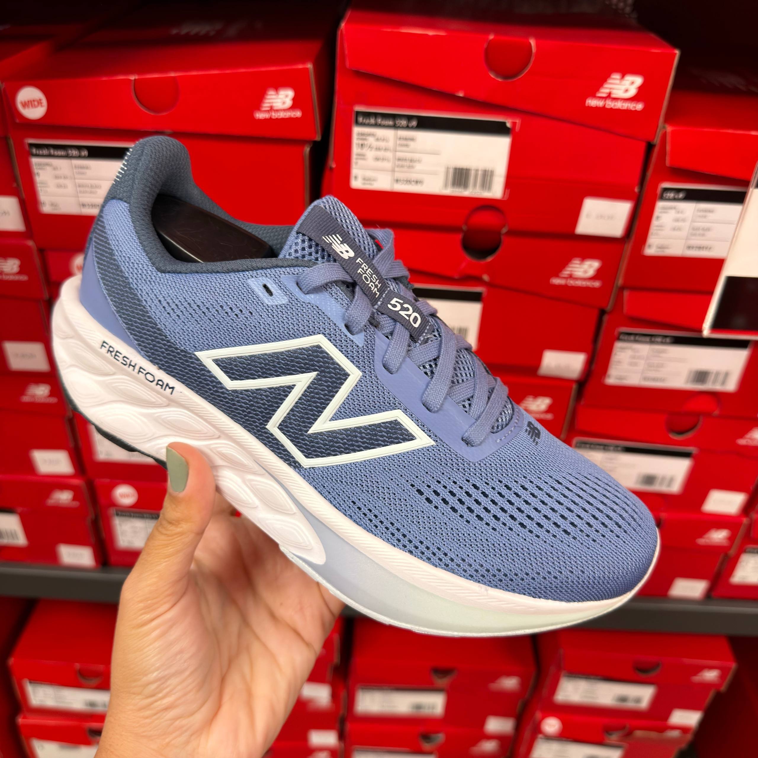 FRESH FOAM 520 V9  - NECESSÁRIO A COMPRA DE + 1 TÊNIS PARA ATIVAR O DESCONTO