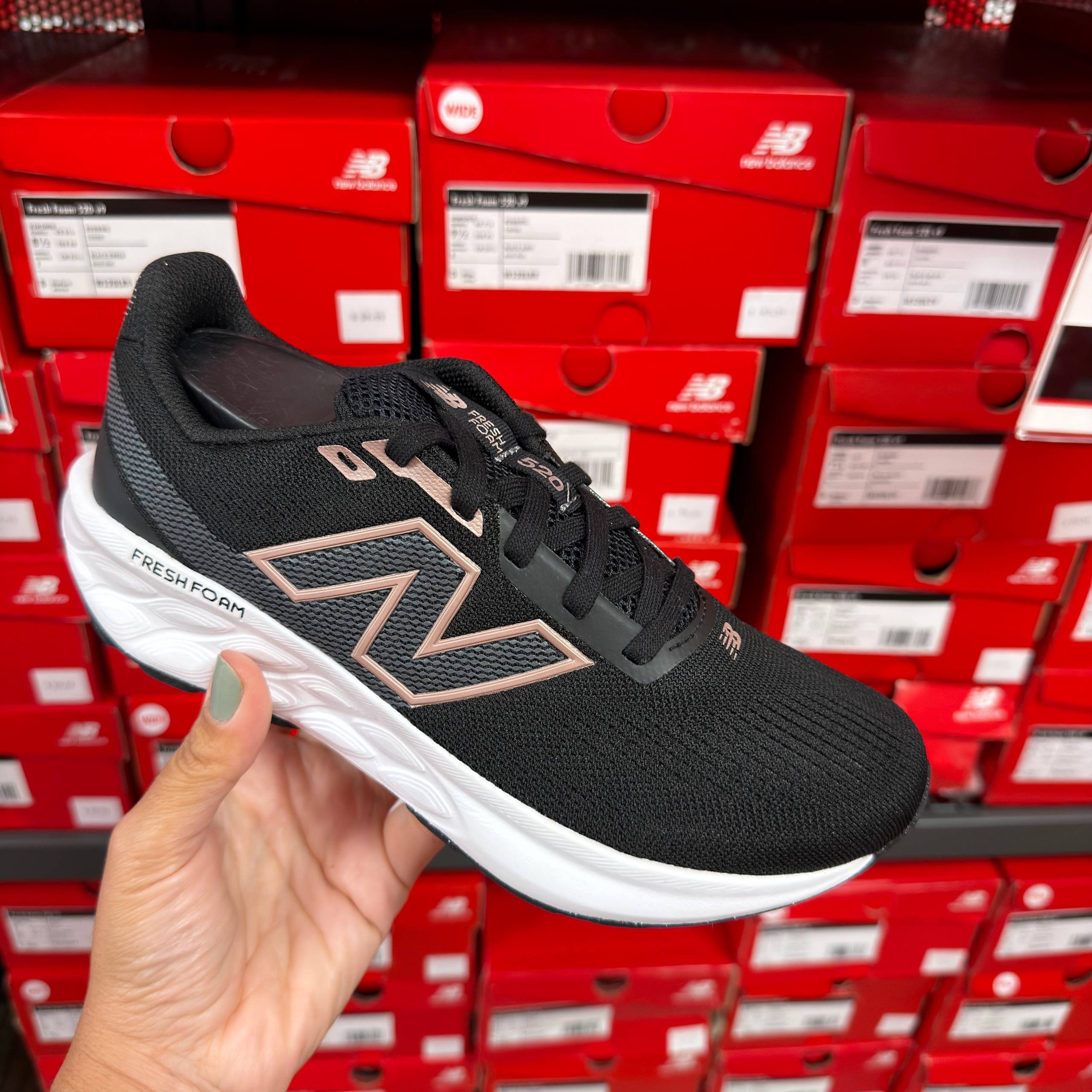 FRESH FOAM 520 V9  - NECESSÁRIO A COMPRA DE + 1 TÊNIS PARA ATIVAR O DESCONTO