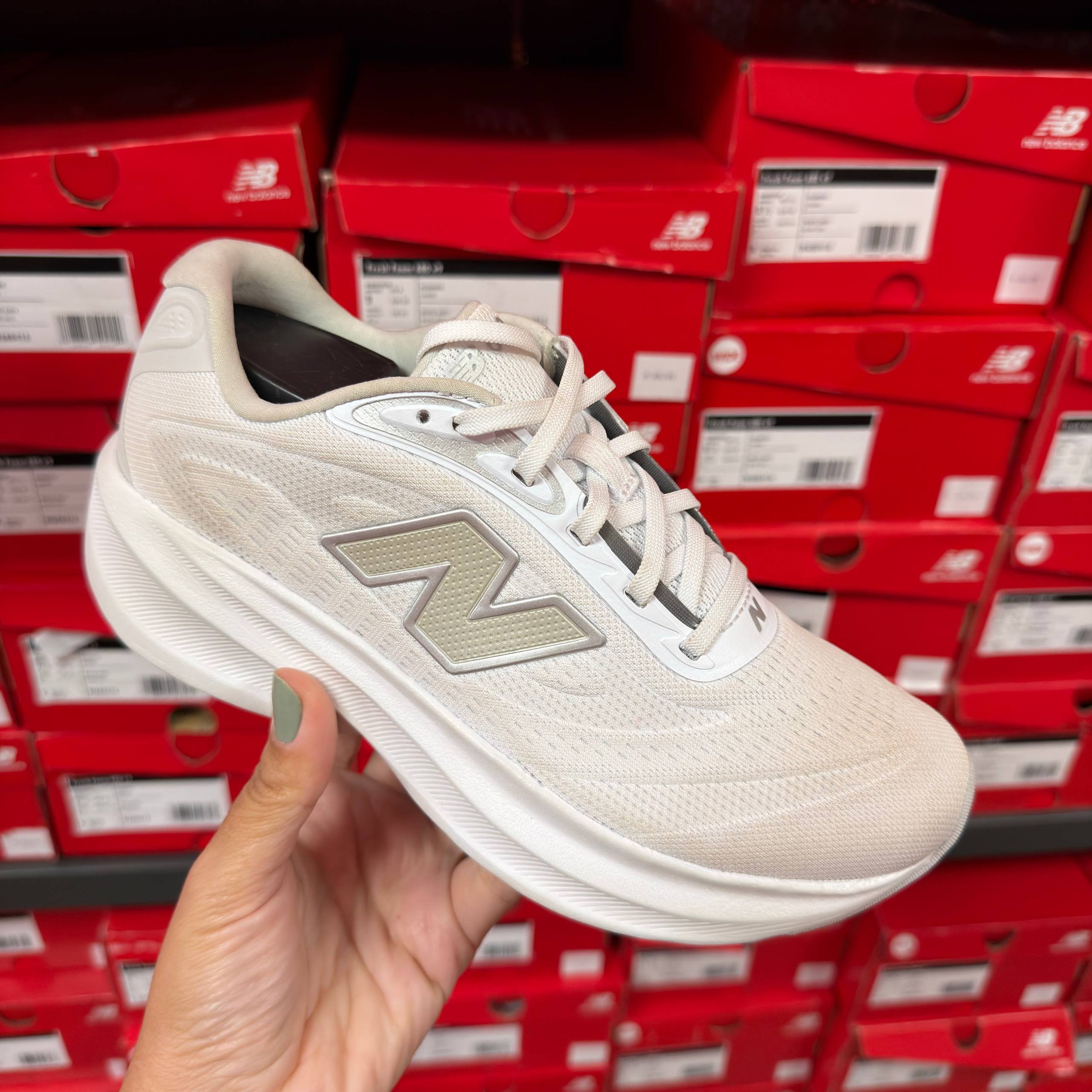 FRESH FOAM 680  - NECESSÁRIO A COMPRA DE + 1 TÊNIS PARA ATIVAR O DESCONTO