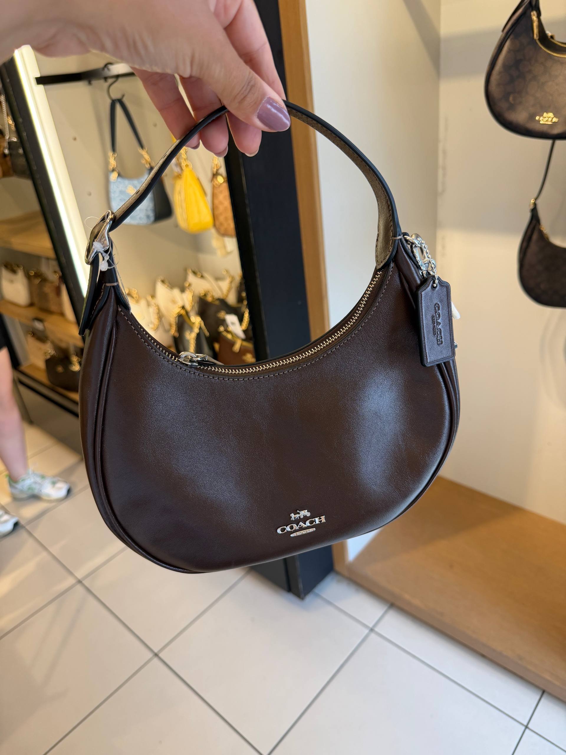 BOLSA DE OMBRO COM ALÇA EXTRA