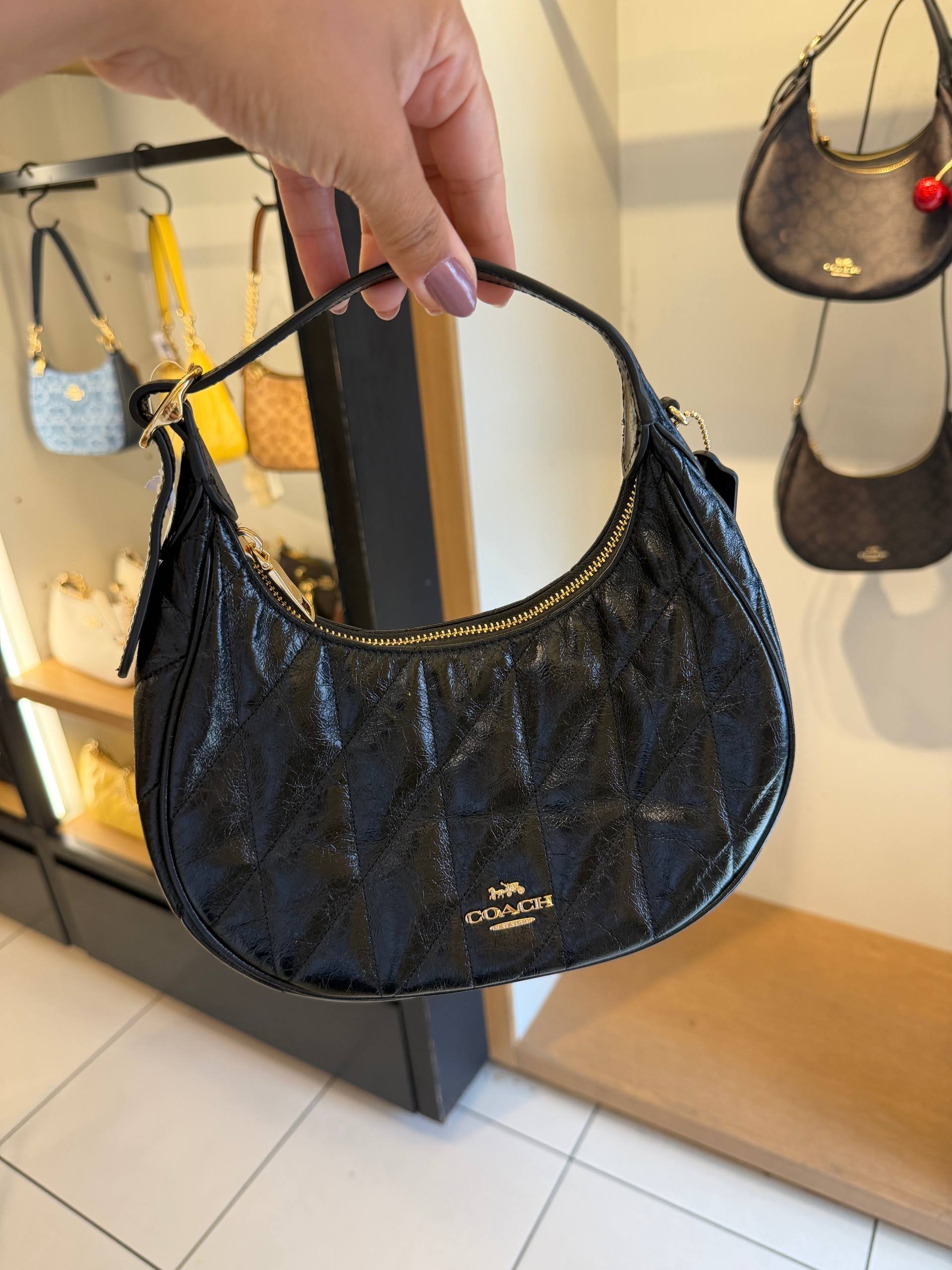 BOLSA DE OMBRO COM ALÇA EXTRA