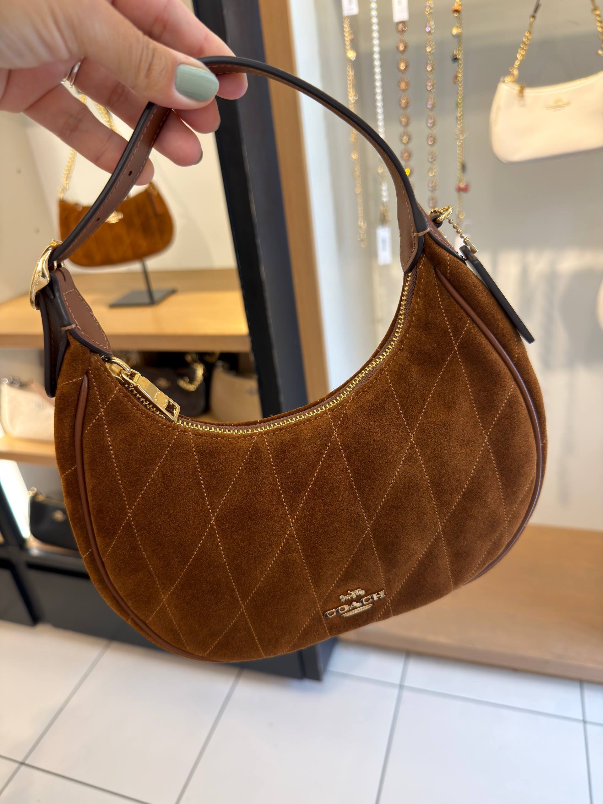 BOLSA DE OMBRO COM ALÇA EXTRA