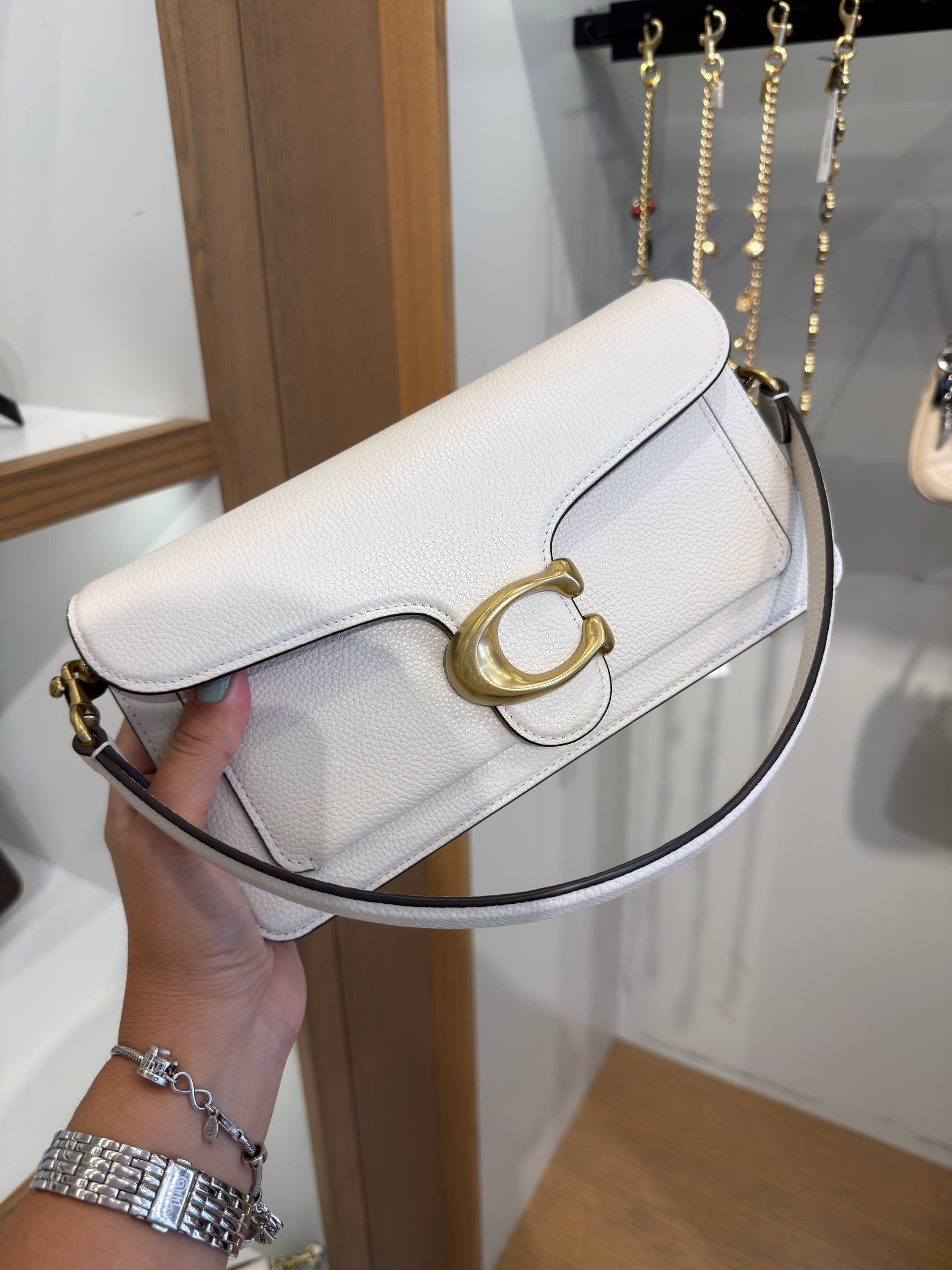 BOLSA DE OMBRO 
 COM ALÇA EXTRA