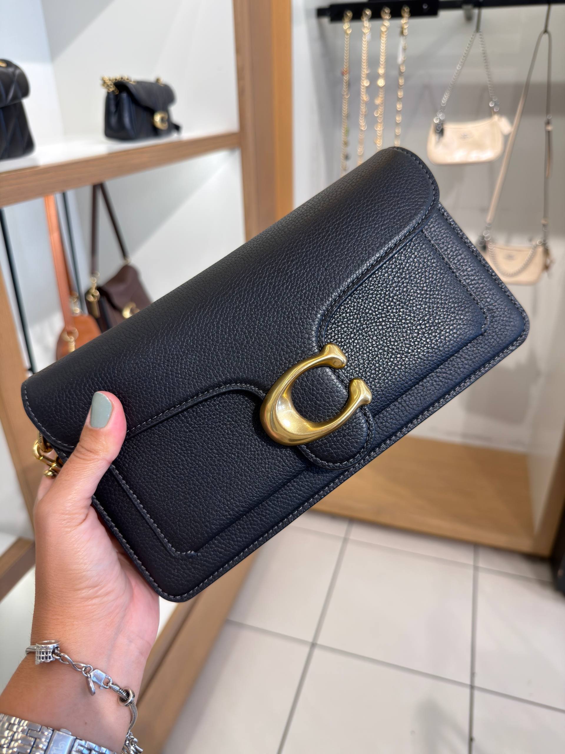 BOLSA DE OMBRO 
 COM ALÇA EXTRA