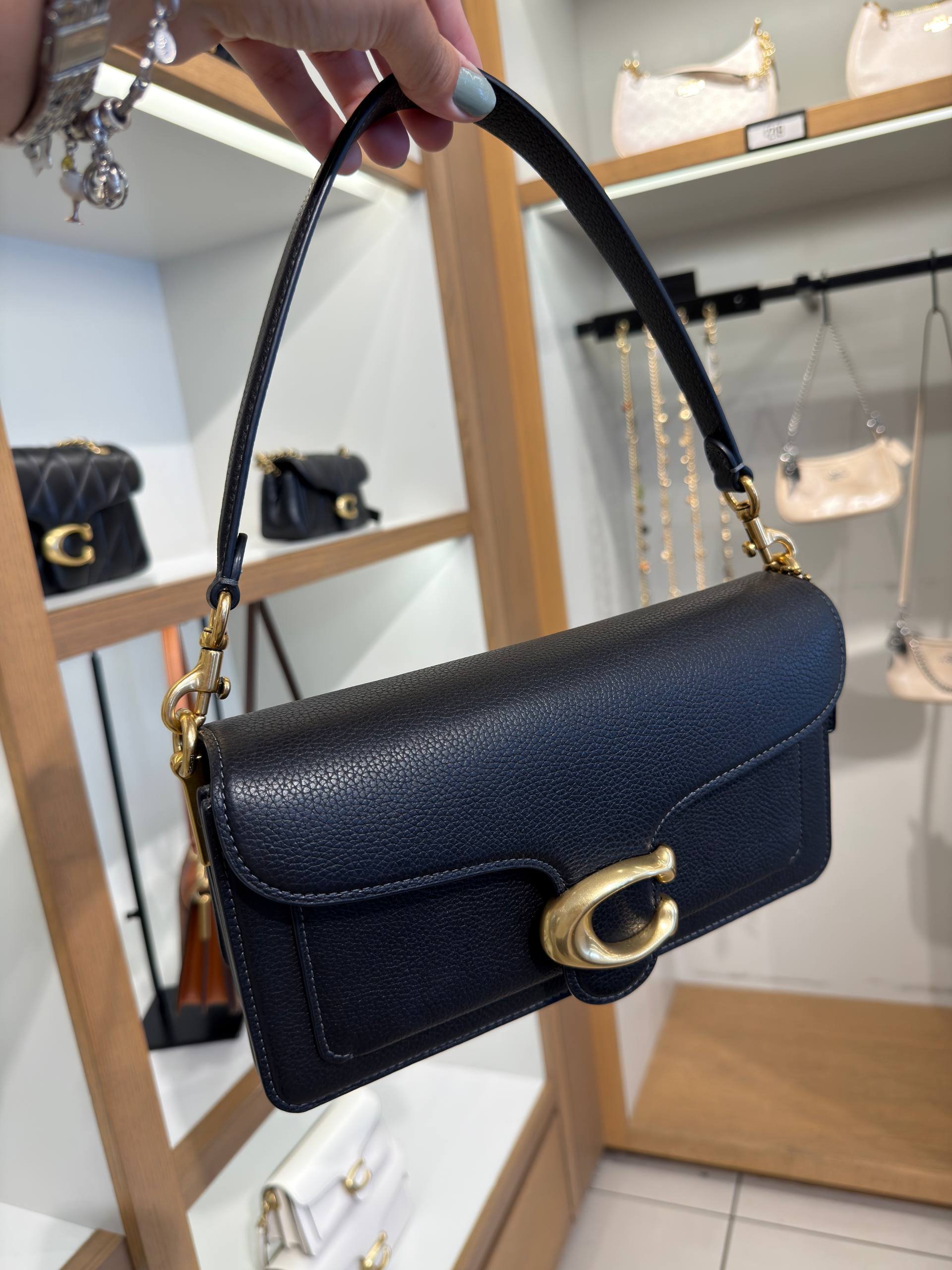 BOLSA DE OMBRO 
 COM ALÇA EXTRA