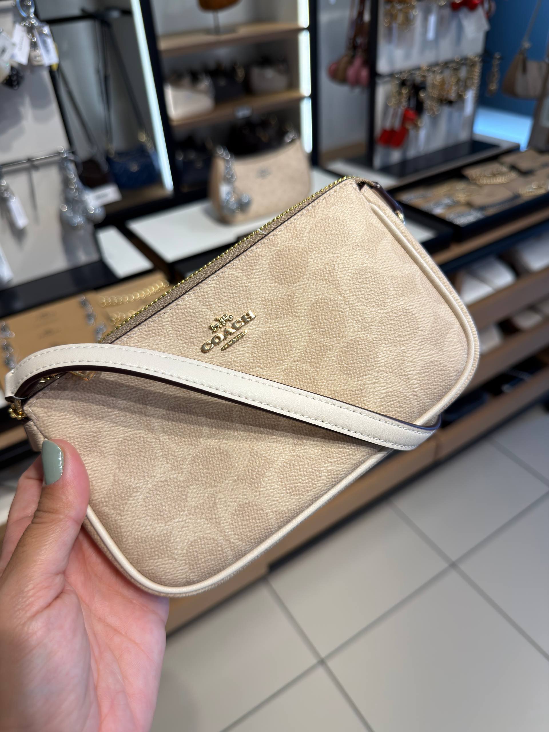 BOLSA DE OMBRO MINI - NOLITA 19