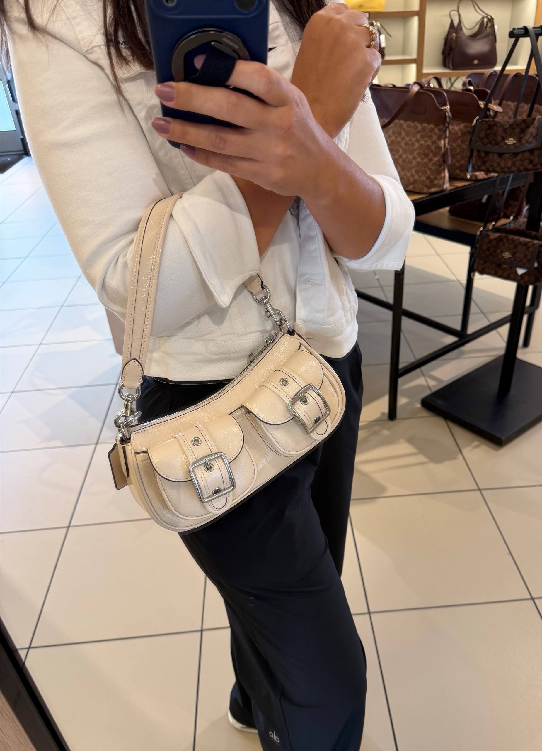 BOLSA DE OMBRO COM ALÇA EXTRA