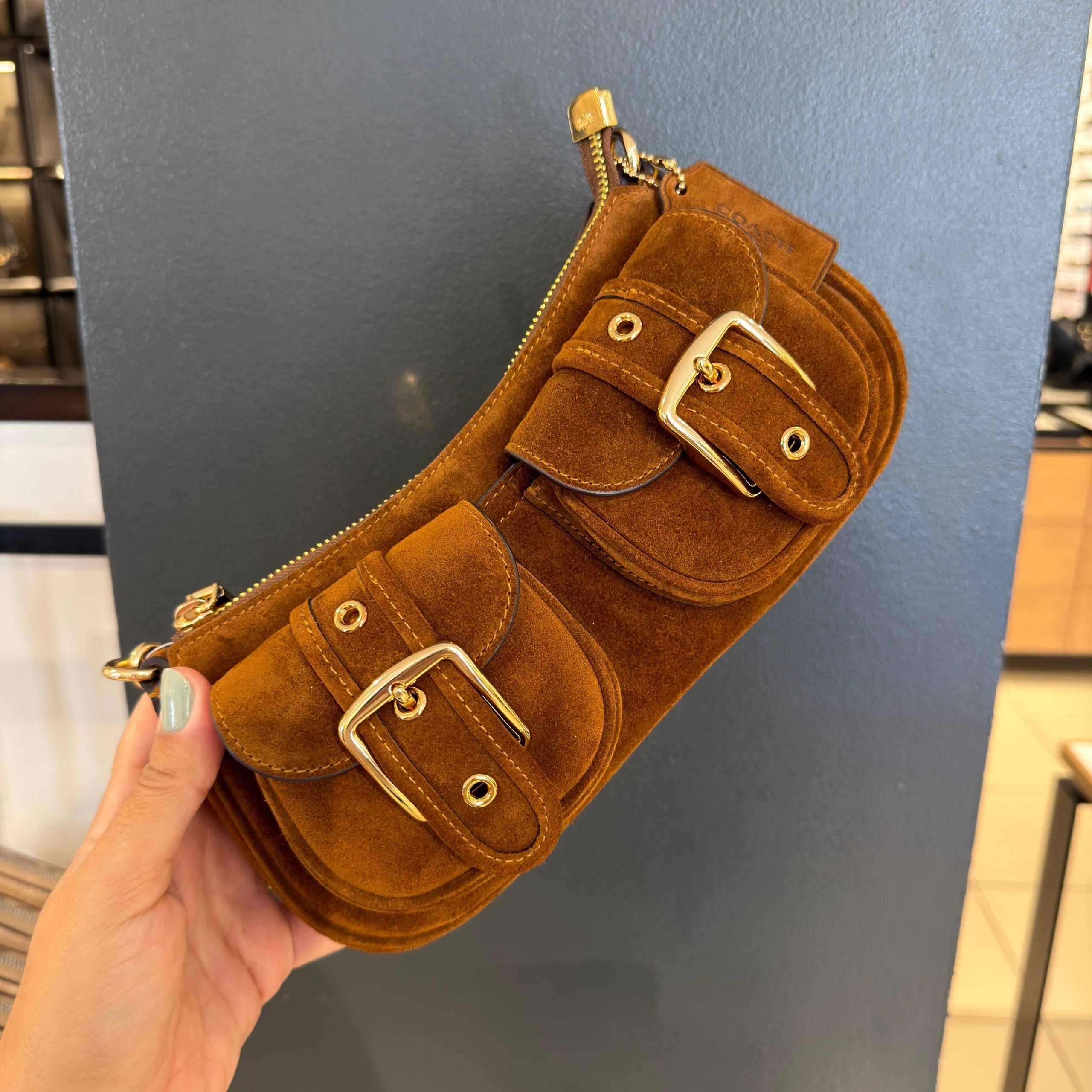 BOLSA DE OMBRO COM ALÇA EXTRA