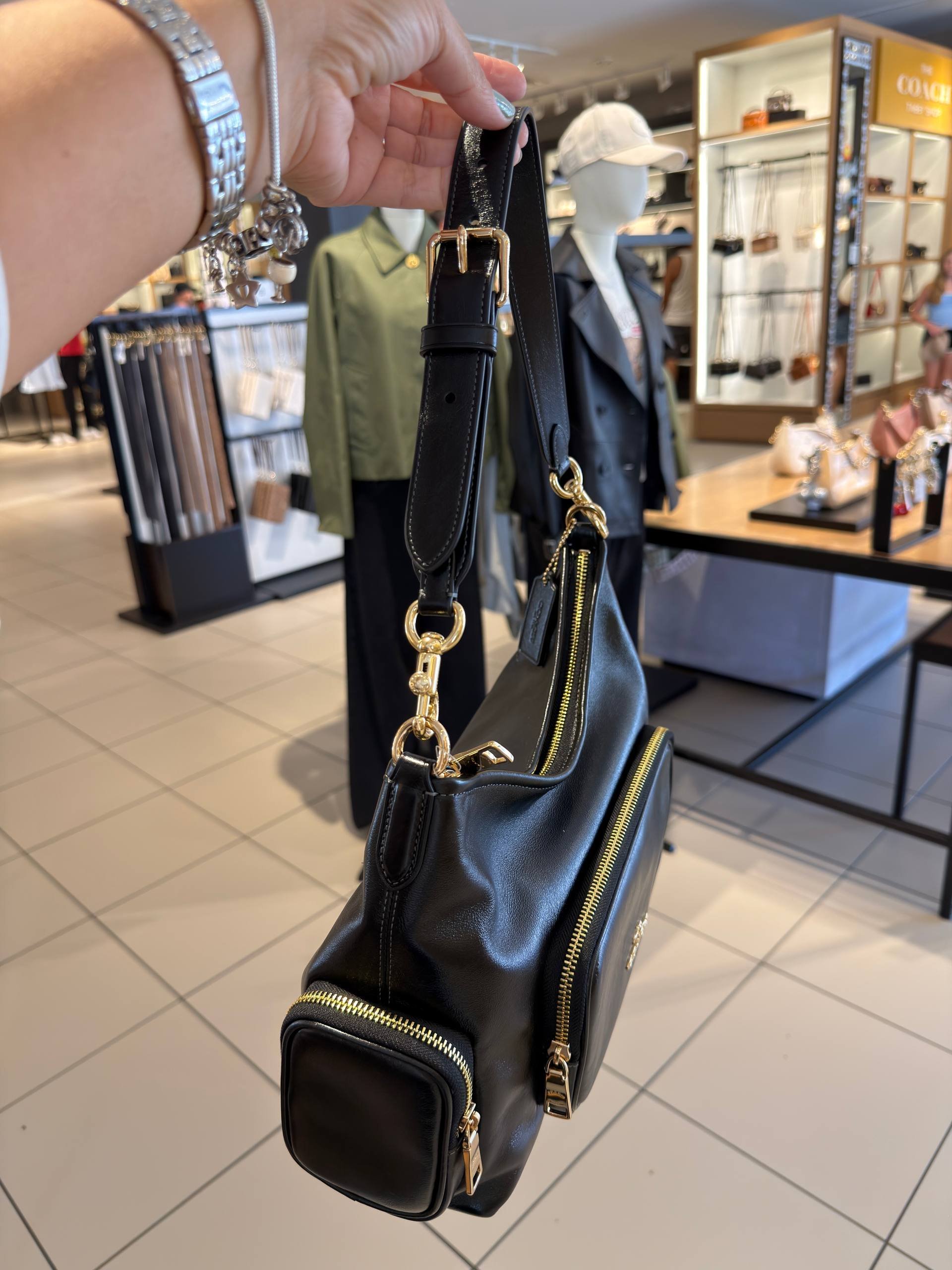 BOLSA DE OMBRO COM ALÇA EXTRA