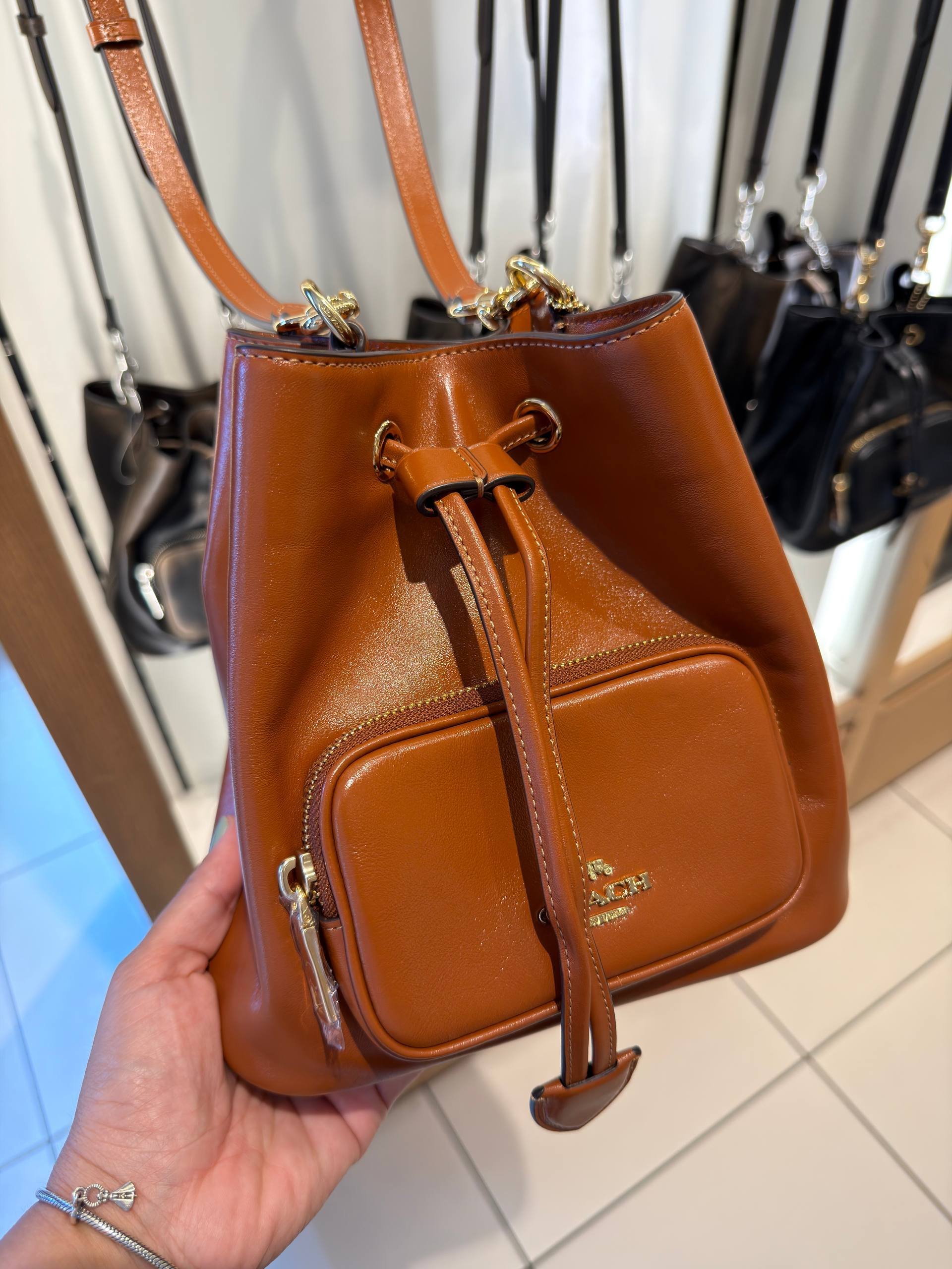 BOLSA DE OMBRO COM ALÇA EXTRA