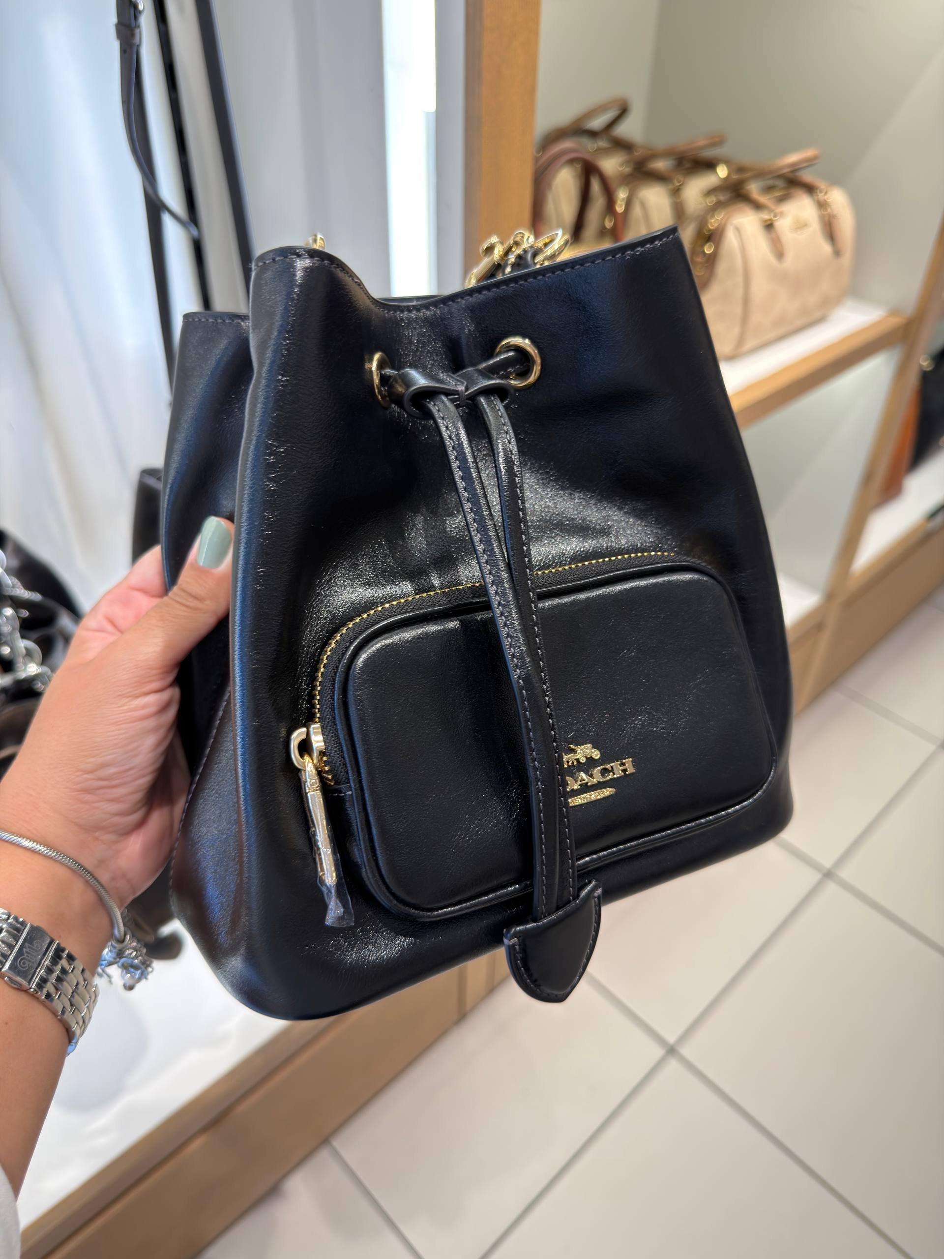 BOLSA DE OMBRO COM ALÇA EXTRA