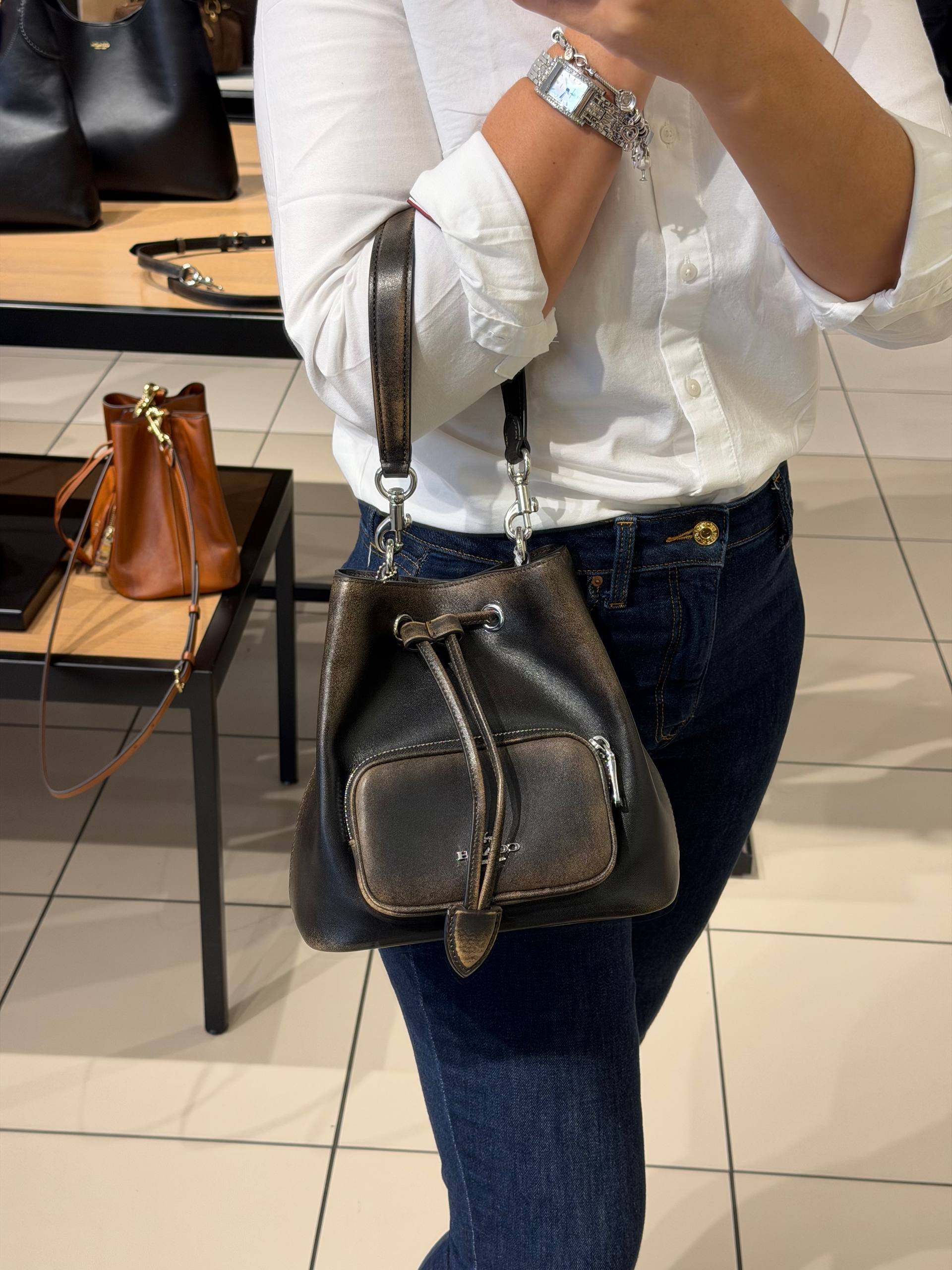 BOLSA DE OMBRO COM ALÇA EXTRA