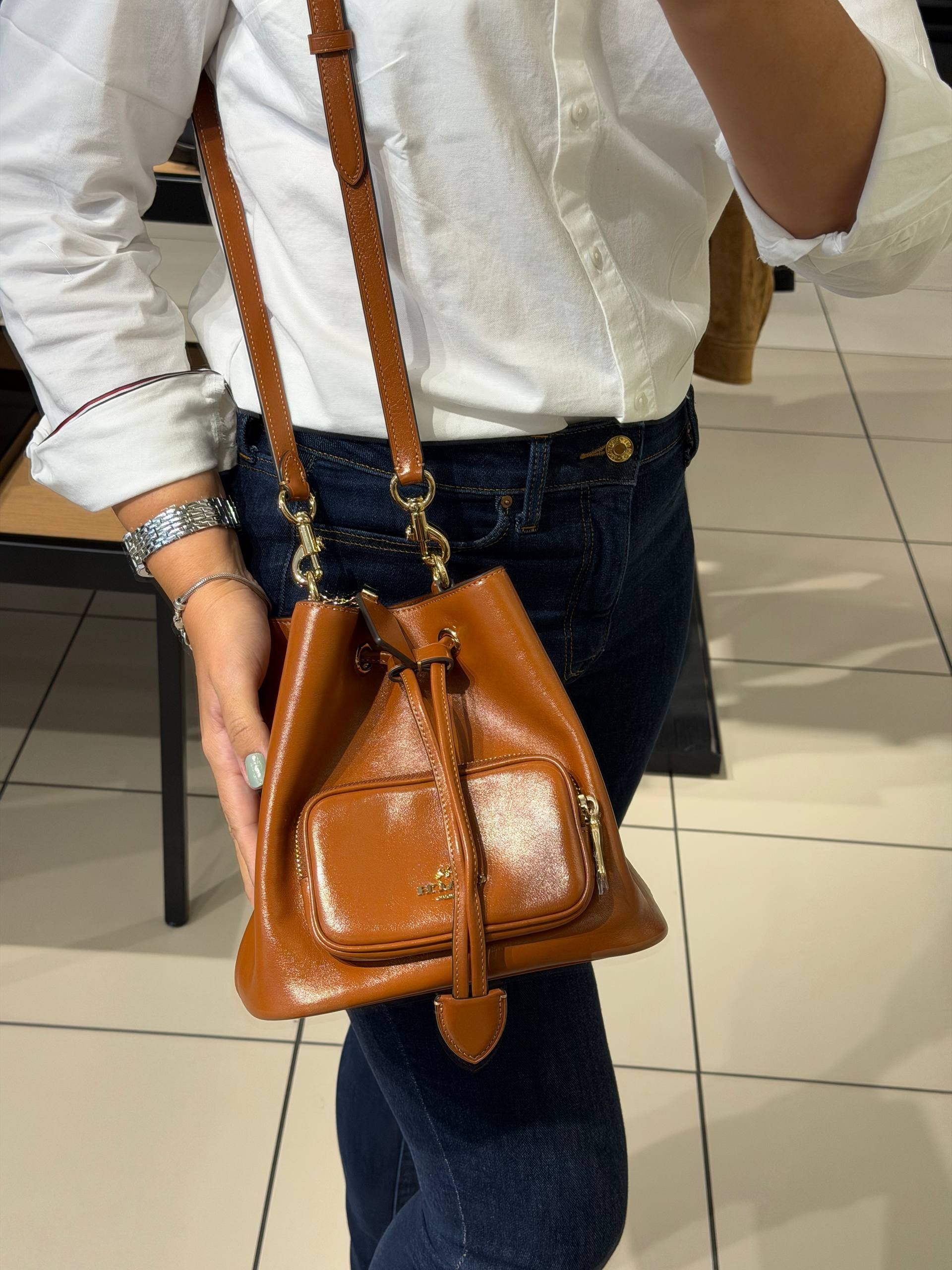BOLSA DE OMBRO COM ALÇA EXTRA