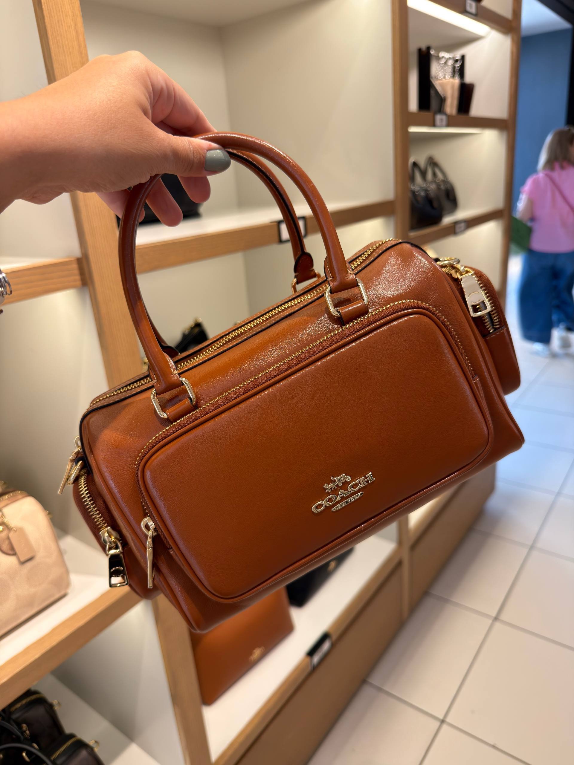 BOLSA DE OMBRO COM ALÇA EXTRA
