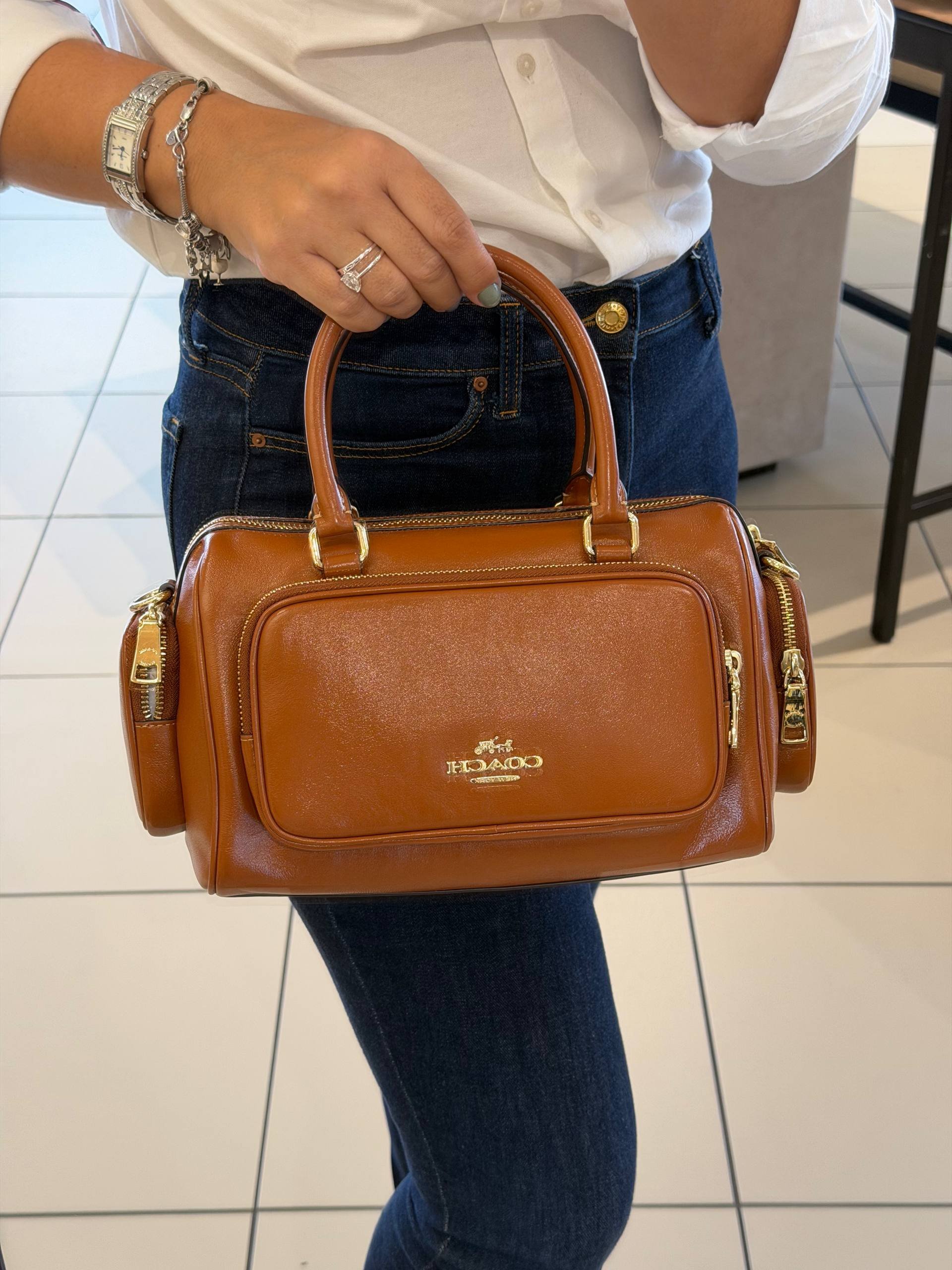 BOLSA DE OMBRO COM ALÇA EXTRA
