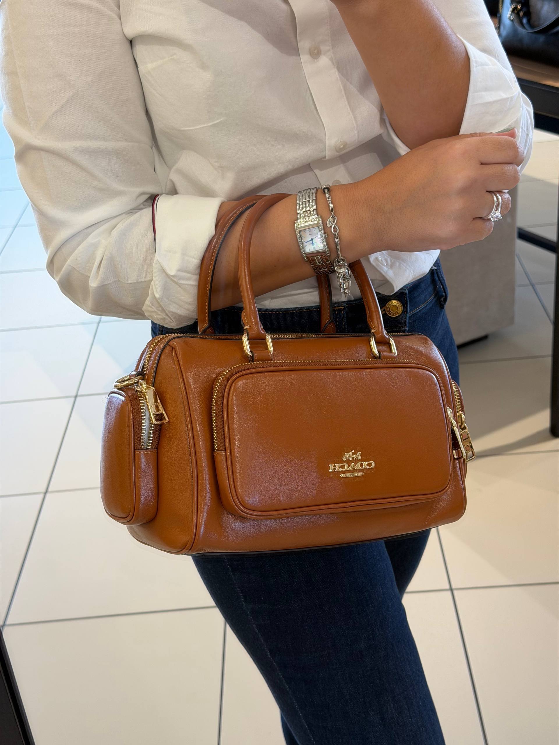BOLSA DE OMBRO COM ALÇA EXTRA