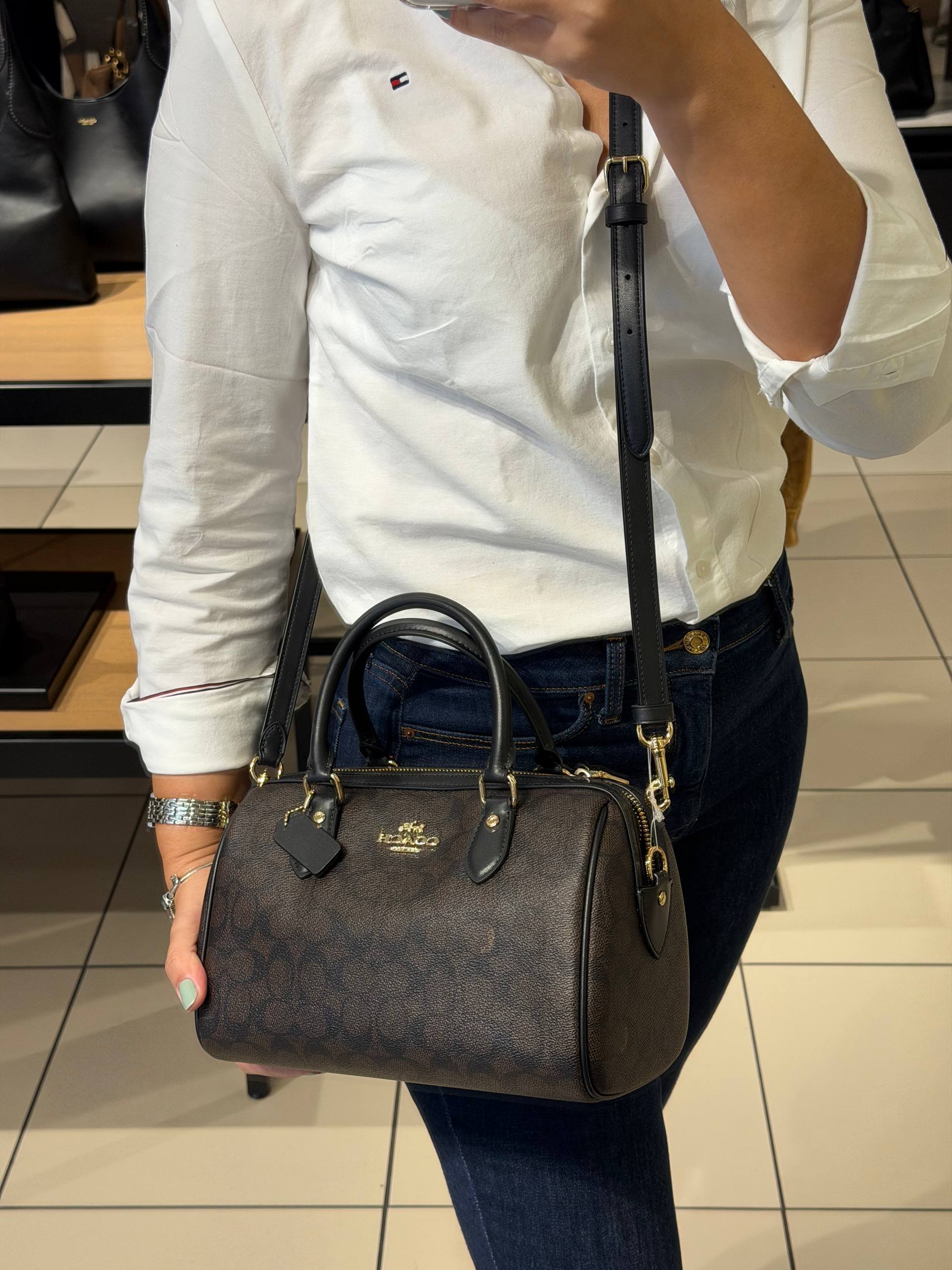 BOLSA DE MÃO COM ALÇA EXTRA