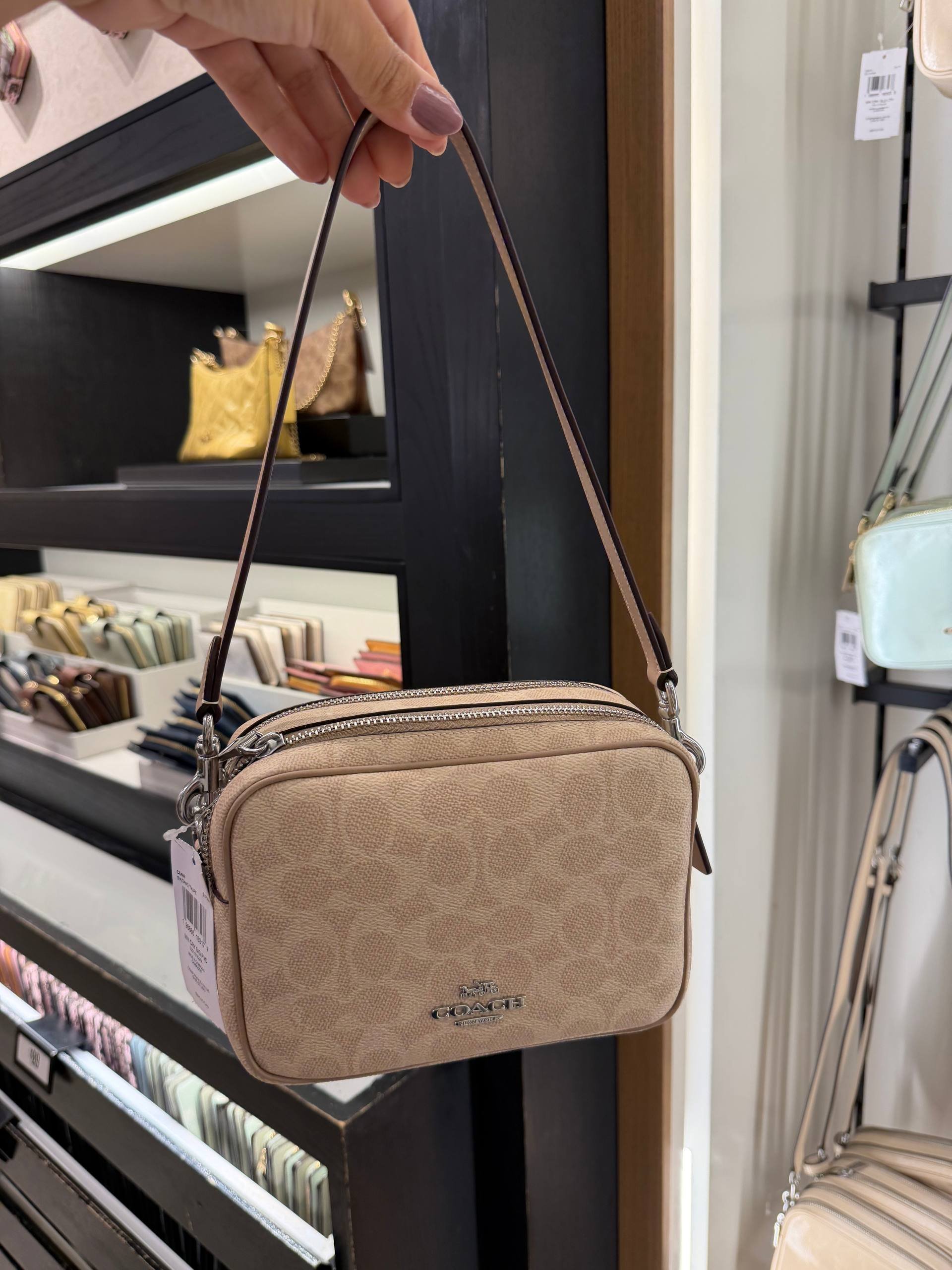 BOLSA DE OMBRO COM ALÇA EXTRA