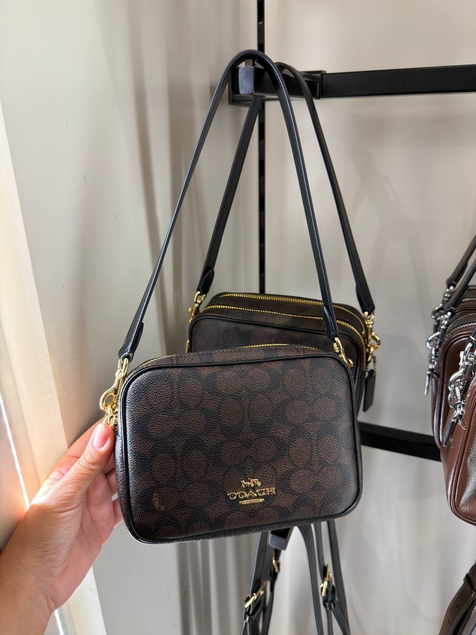 BOLSA DE OMBRO COM ALÇA EXTRA