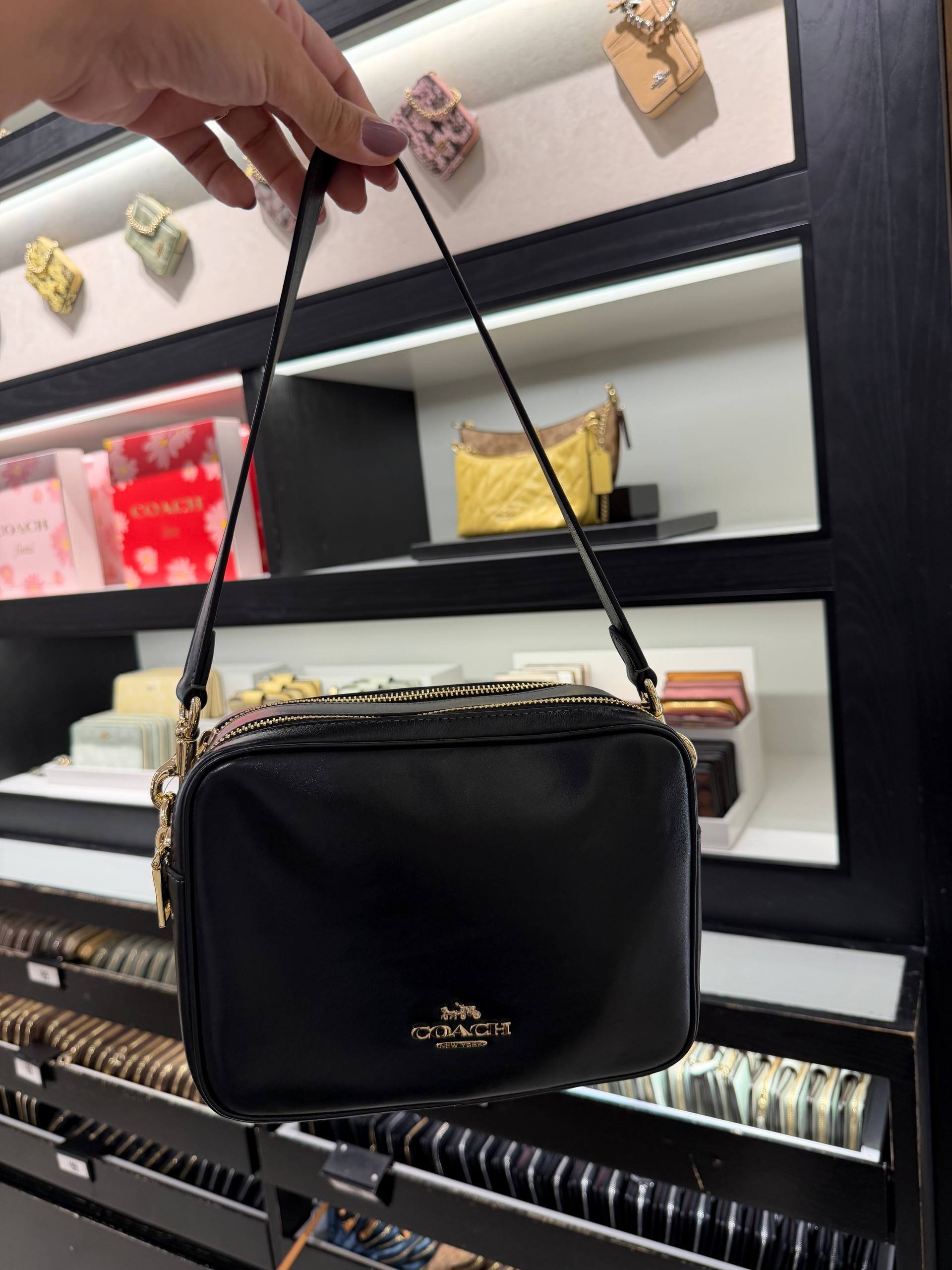BOLSA DE OMBRO COM ALÇA EXTRA