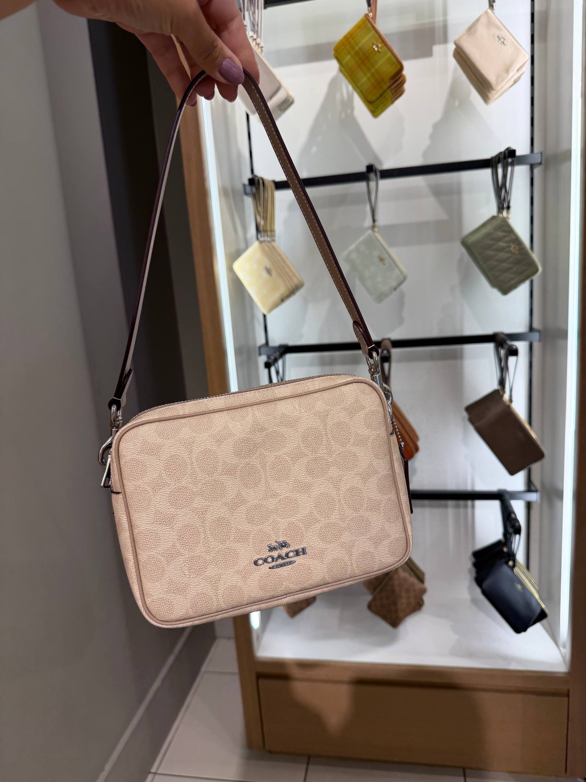 BOLSA DE OMBRO COM ALÇA EXTRA
