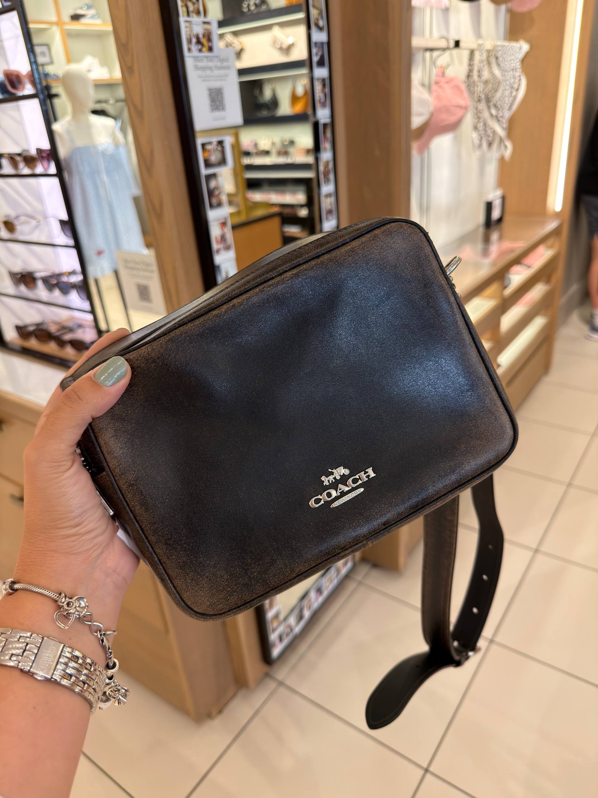 BOLSA DE OMBRO COM ALÇA EXTRA