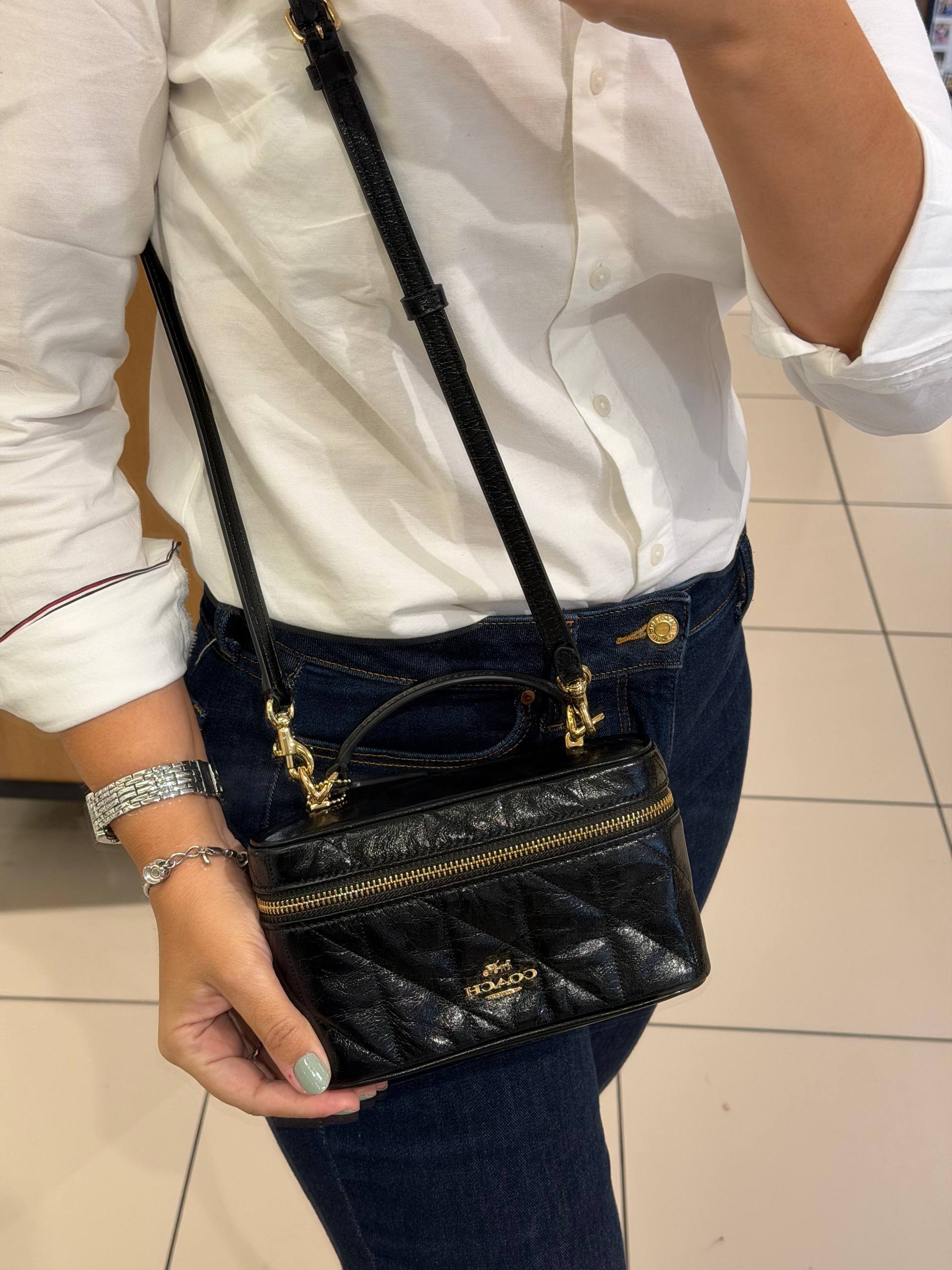 BOLSA DE MÃO COM ALÇA EXTRA